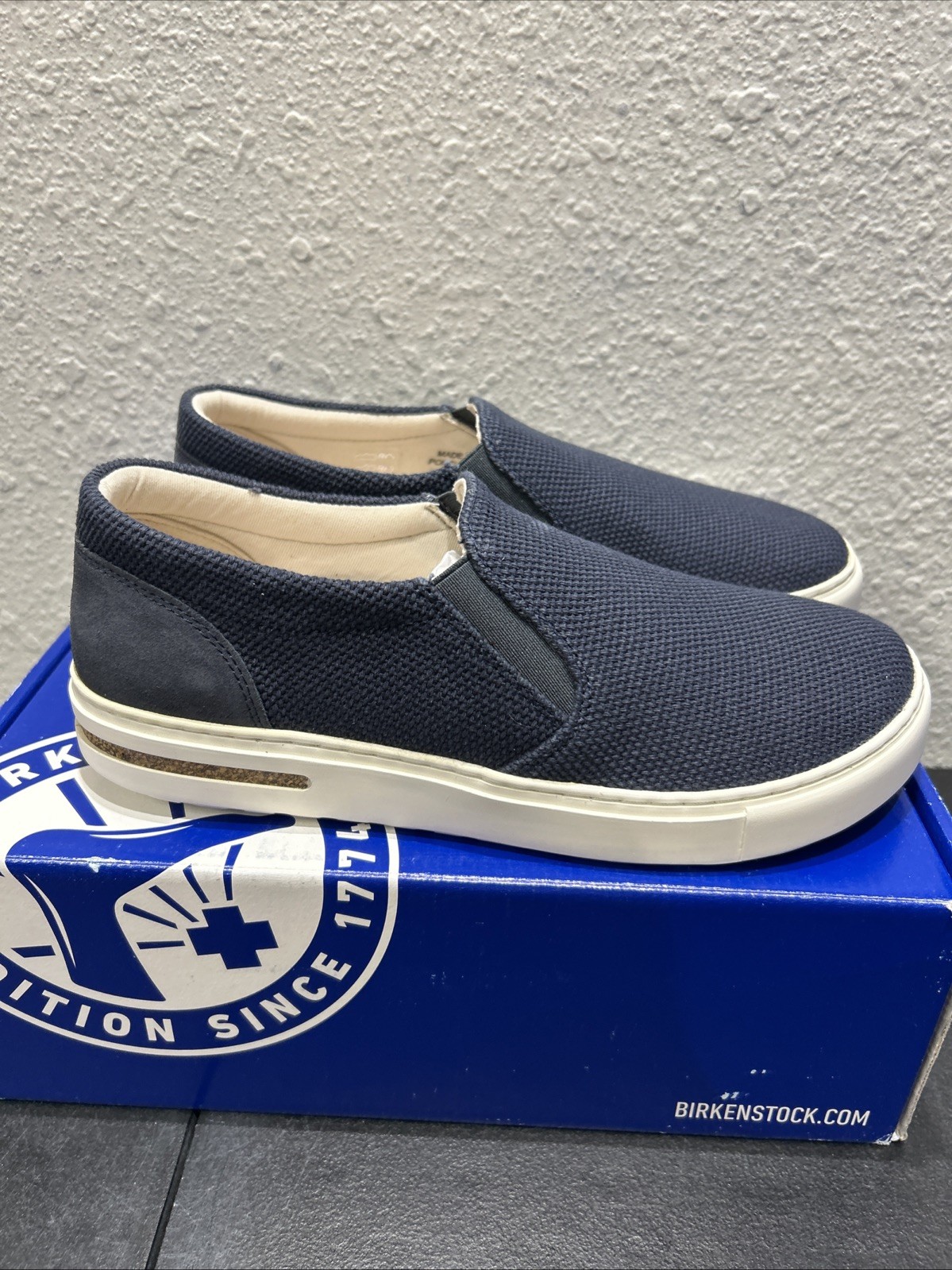Birkenstock Oswego EU 40 Slip ons Midnight W9 /M7 Narrow Fit Light Wear