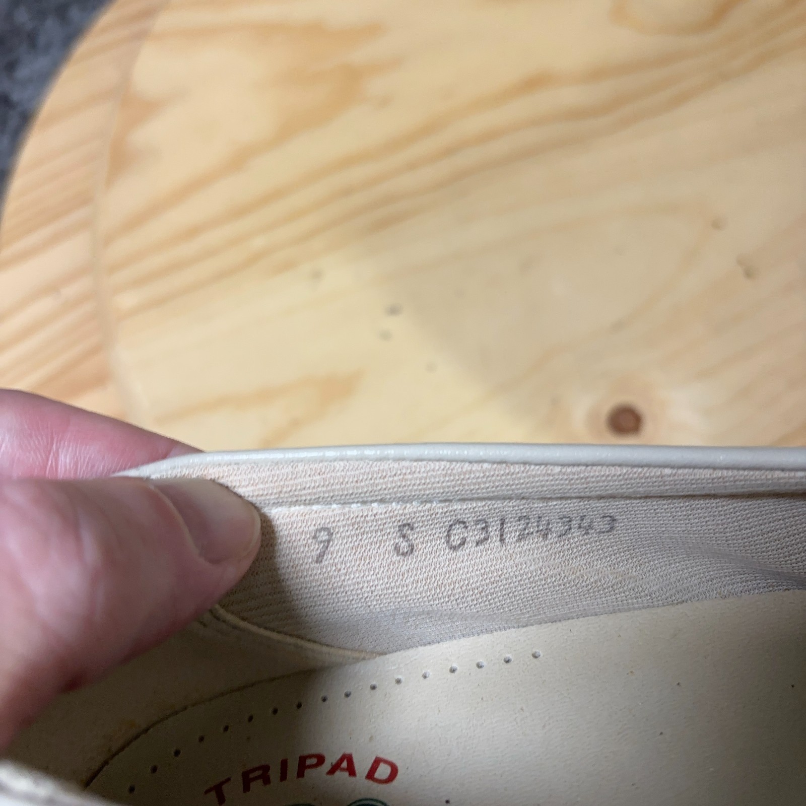 SAS Easier Loafers Womens Size 9 Leather Cream Tripad Comfort Shoe Made in USA