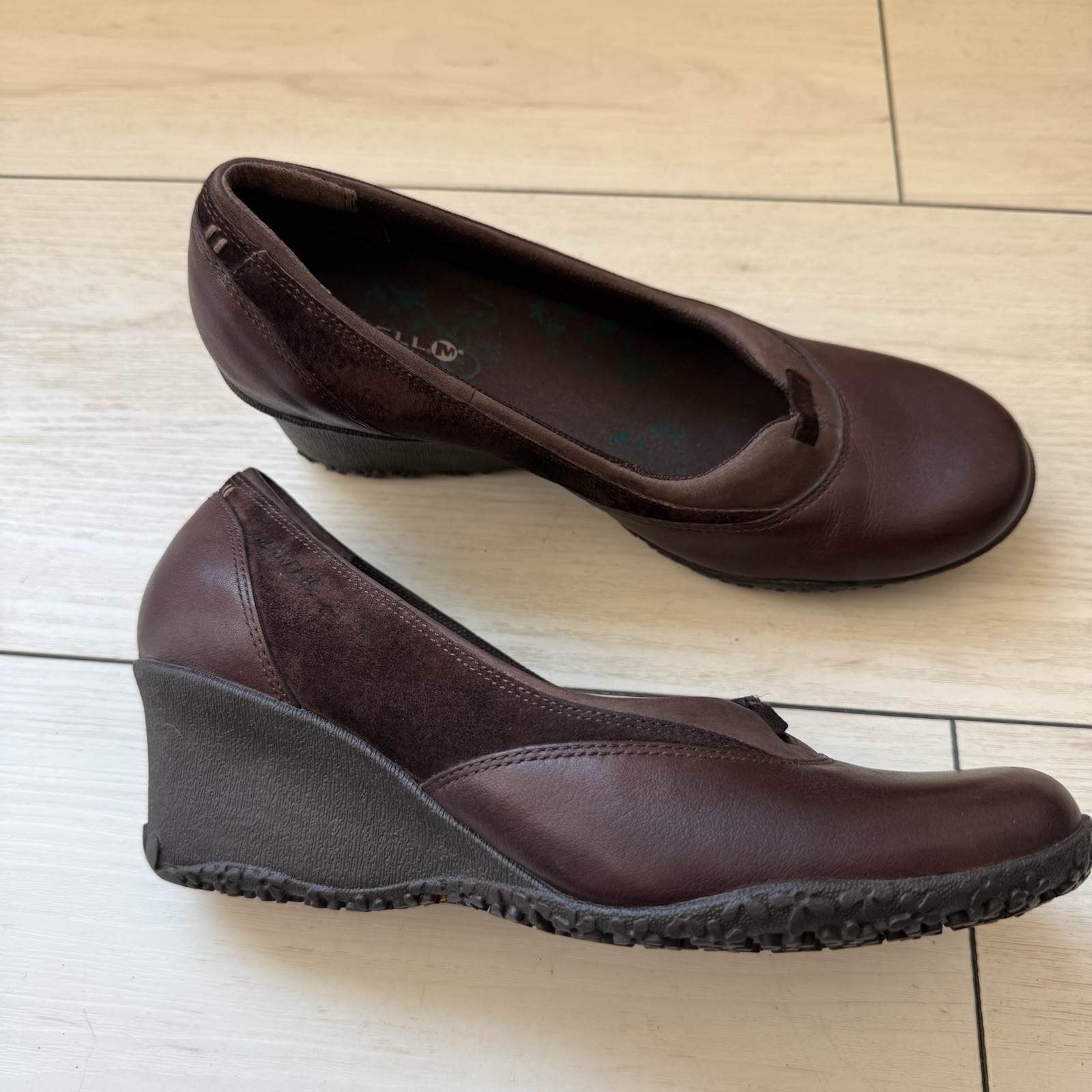 Merrell Lotus Roast Women 7.5 Brown Leather Vibram Soles Wedge Heel Comfort Shoe