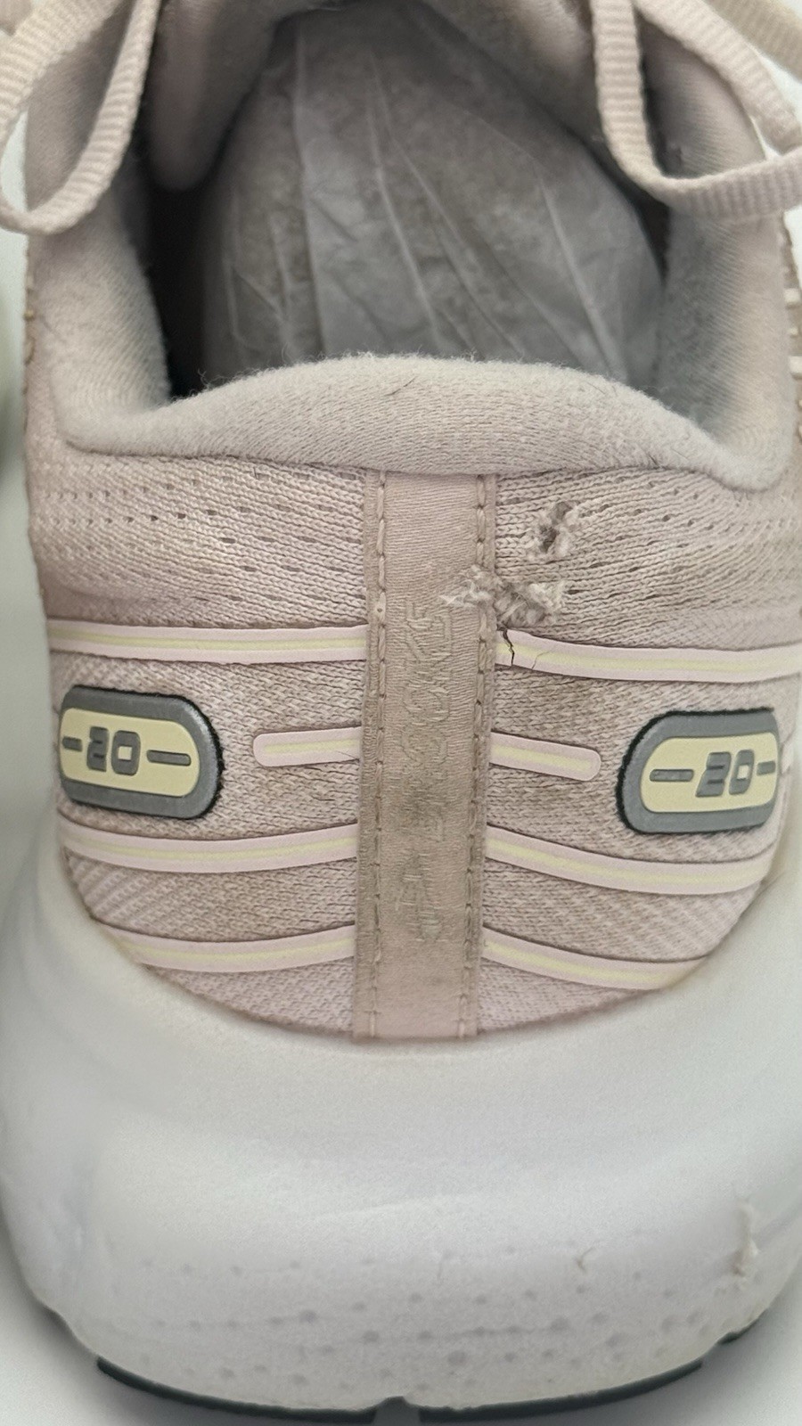 Brooks Glycerin GTS 20 Womens Sz 10.5 B Light Pink Running Shoes Sneakers -Read