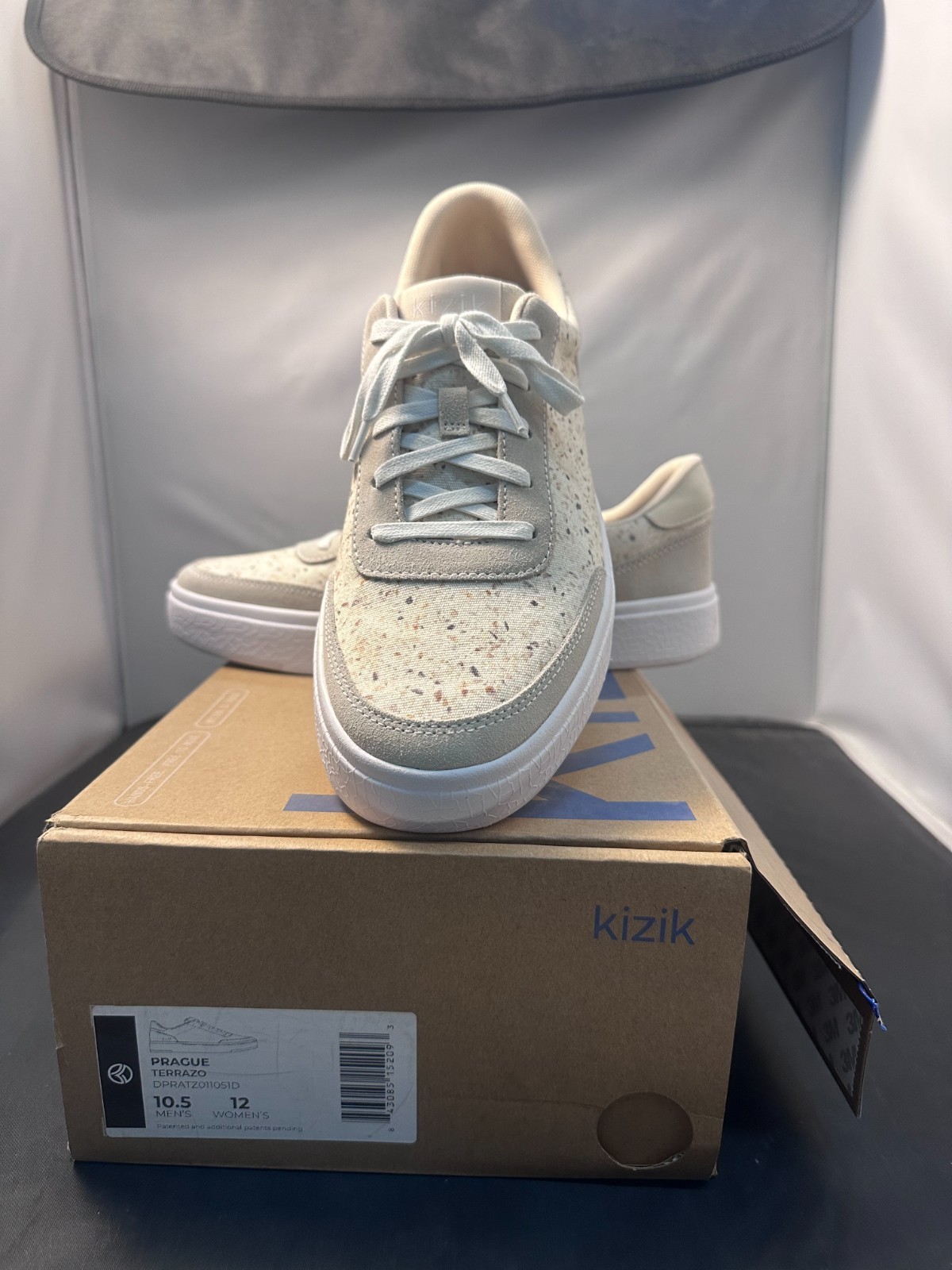 New in Box, Kizik Prague Terrazo shoes, Mens 10.5, Womens 12