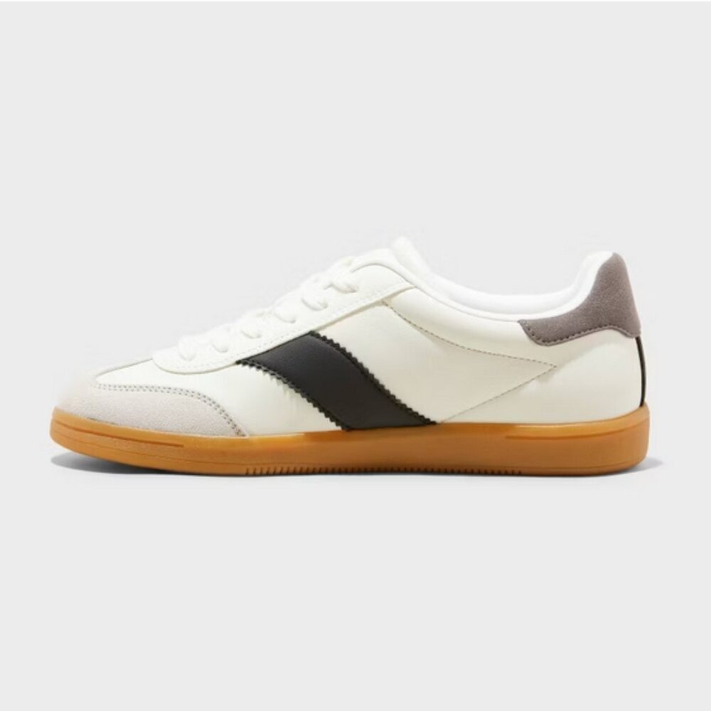 Women’s Spencer Fashion Sneakers with Memory Foam Insole – Universal Thread™ 9.5