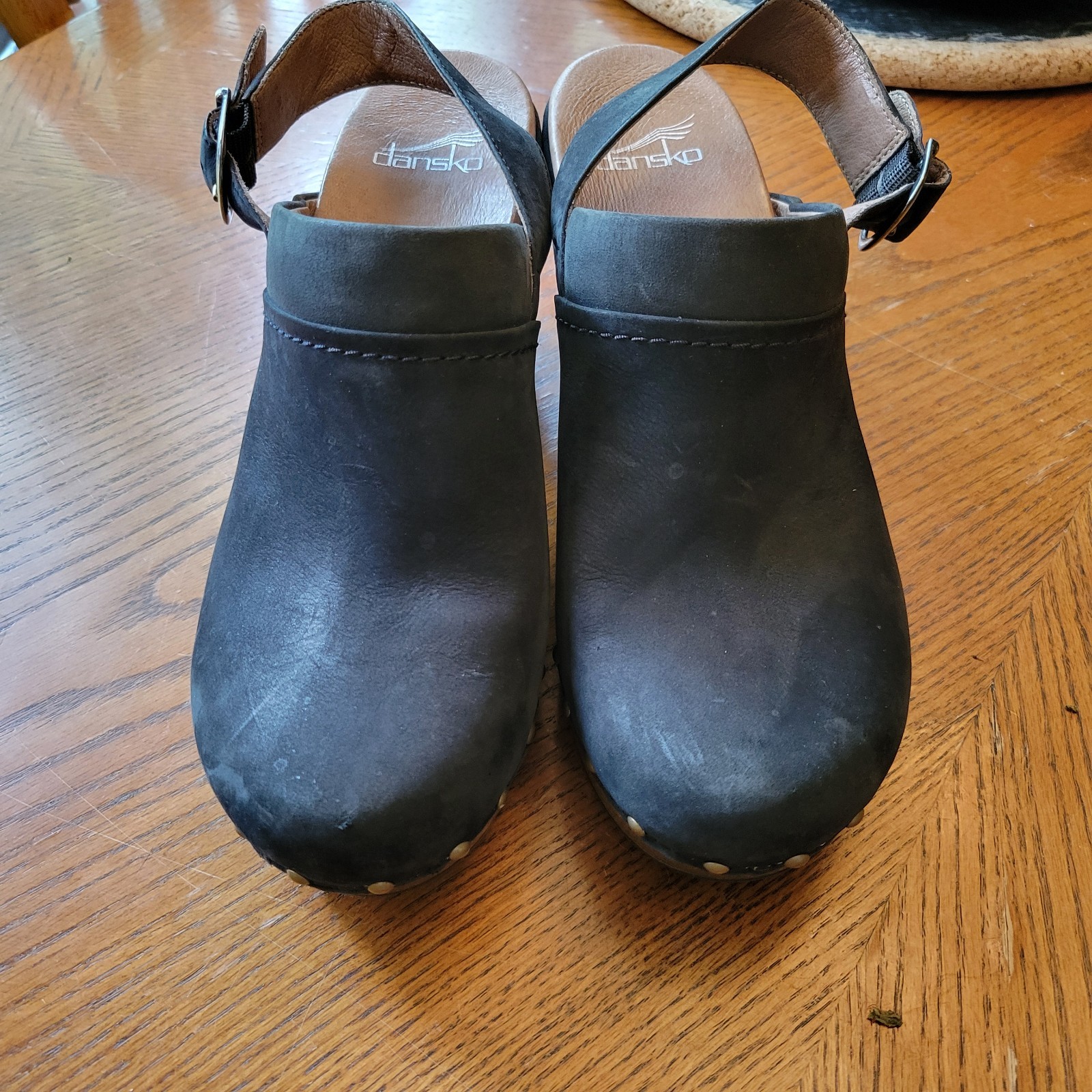 Dansko Delle Suede Slingback Platform Clogs Black Studded 38 8.5-9