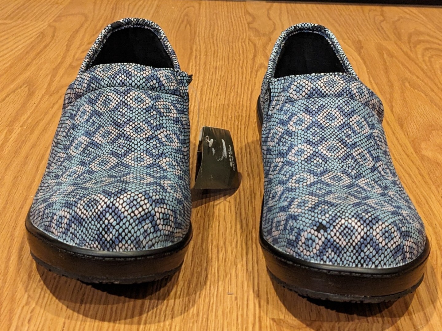 NWOB Spring Step Clog Professional Work Shoes NEPPIE Blue Spotted – 9