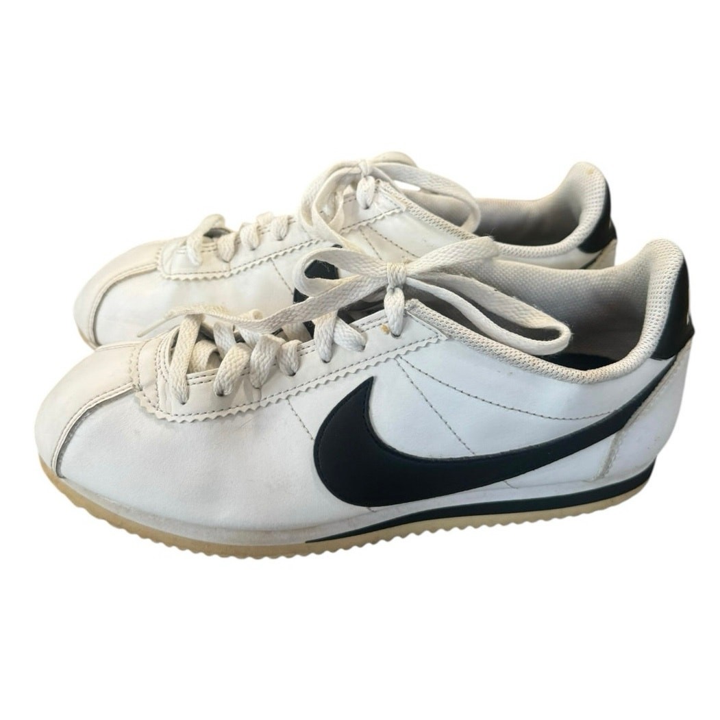 Nike Classic Cortez Vintage Running Shoes White Black Womens Size 7.5 Sneakers
