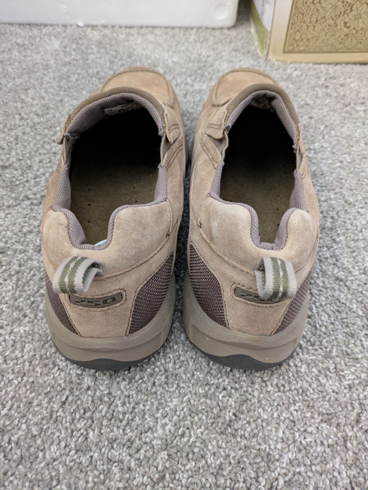 New Balance Women’s Country Walk Slip On Hiking Walking Shoe Tan Suede Size 11