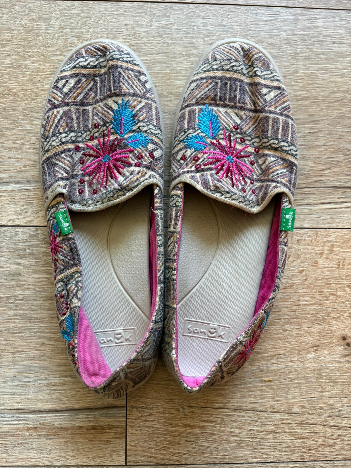 Sanuk Women’s Gypsy Rae Slip-On Loafers W9