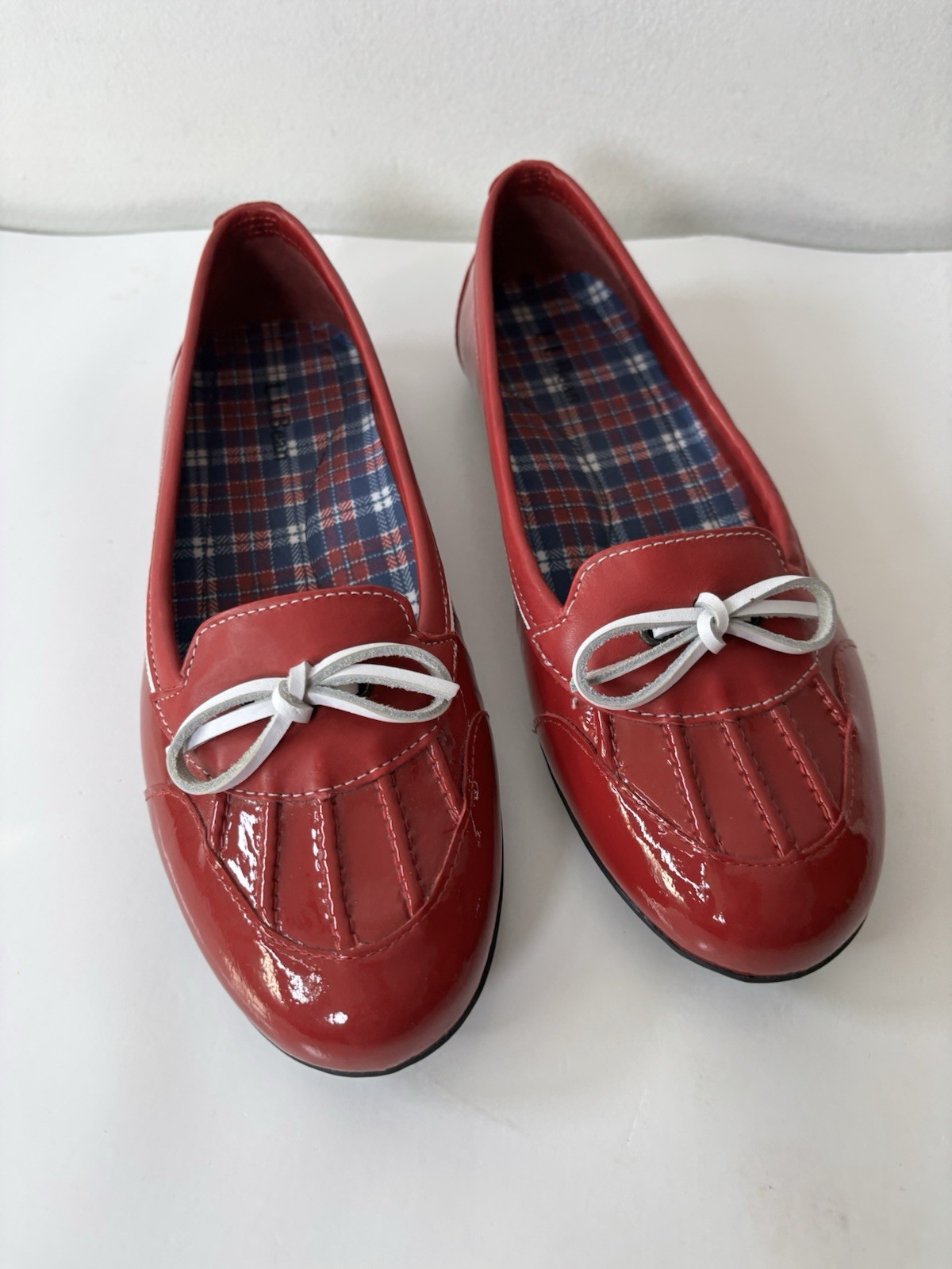 ll bean shoes Womans 6.5 M Red/White Stripe vinyl Shinny Slip On’s Plaid Linning