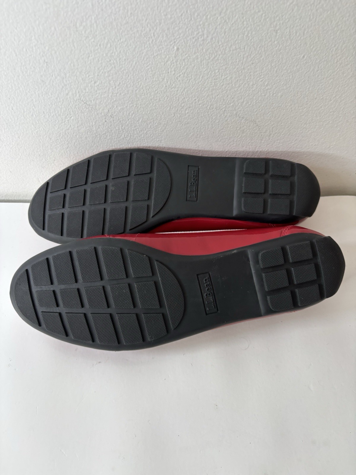 ll bean shoes Womans 6.5 M Red/White Stripe vinyl Shinny Slip On’s Plaid Linning
