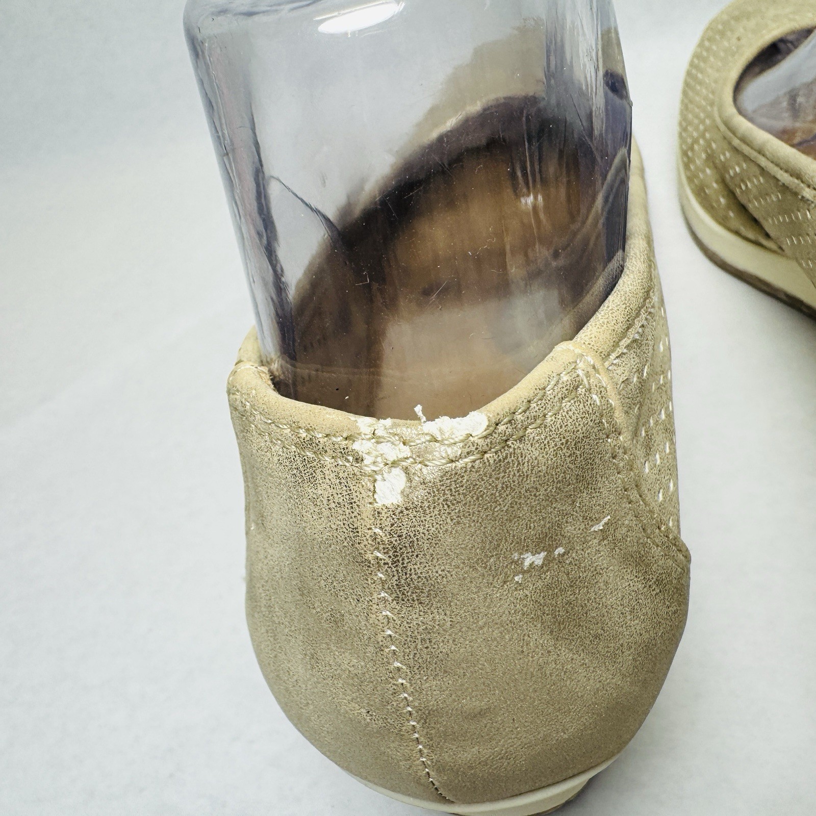 Naturalizer Betina 2 Gold Perforated Wedge Slip On Shoes Womens Sz 8 M Comfort