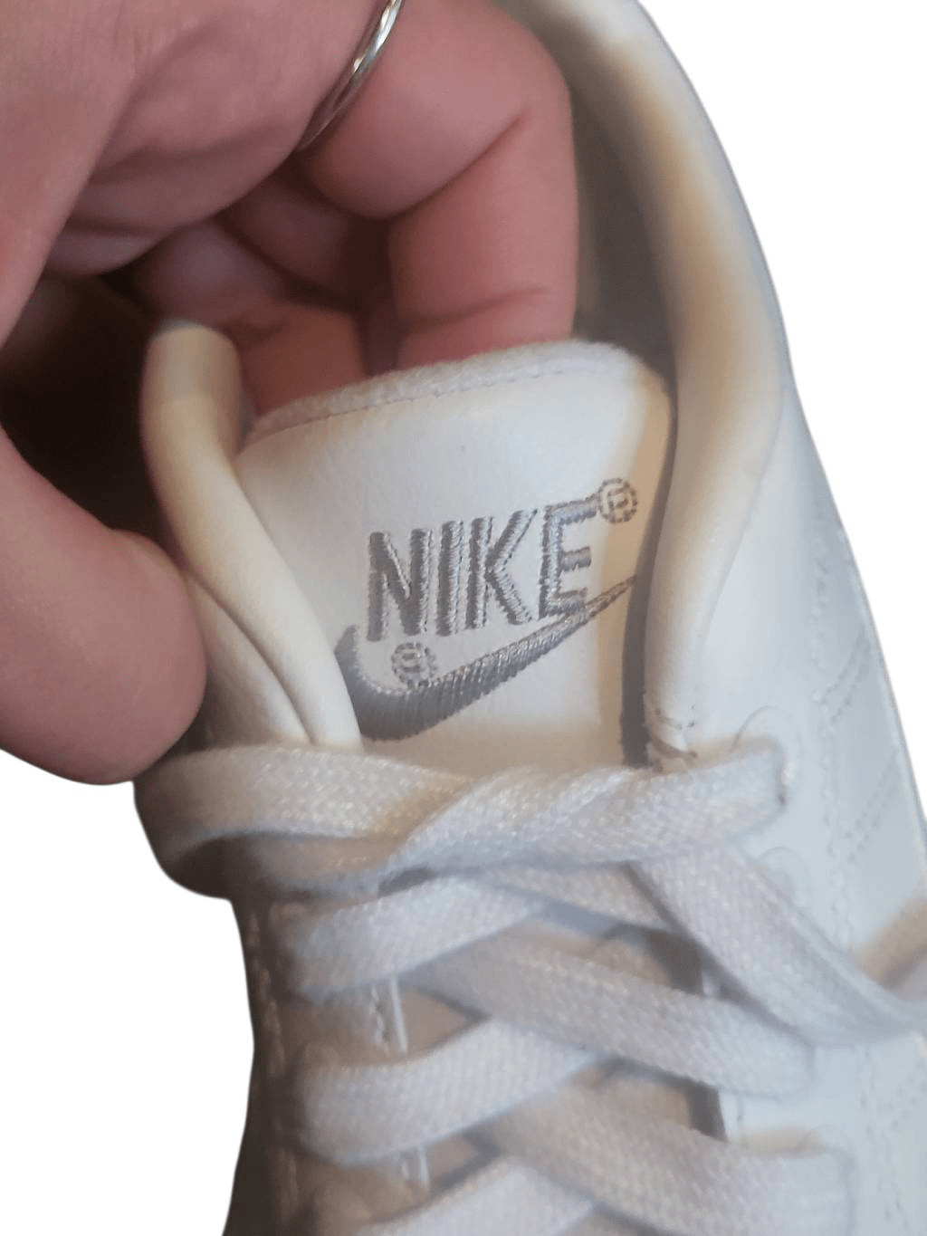 Nike Sneakers Women’s 7 White Court Tradition 2 Leather Tennis Casual Fashion