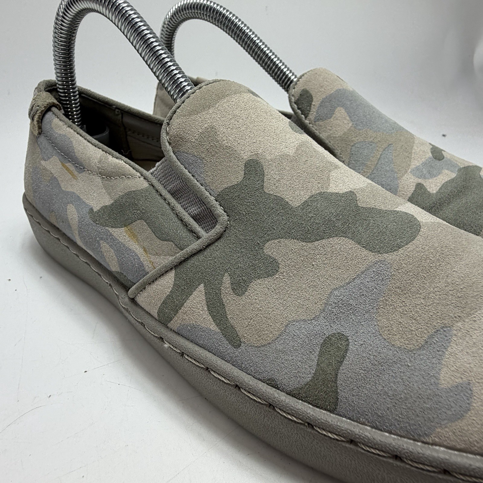 Vionic Avery Camo WOMEN US 8 Grey Suede Slip On Sneaker Vio-Grip Slip Resistant