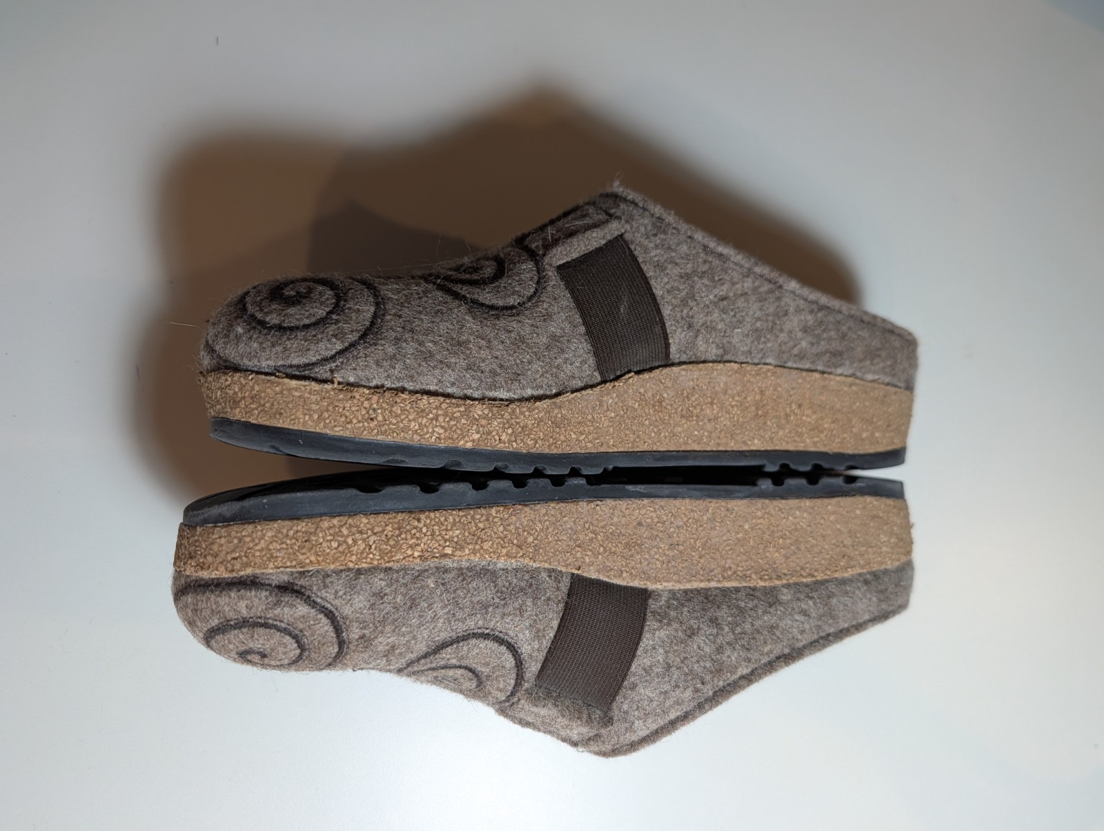 Haflinger Woman’s Size 37(7) Grizzly Magic Wool Clogs
