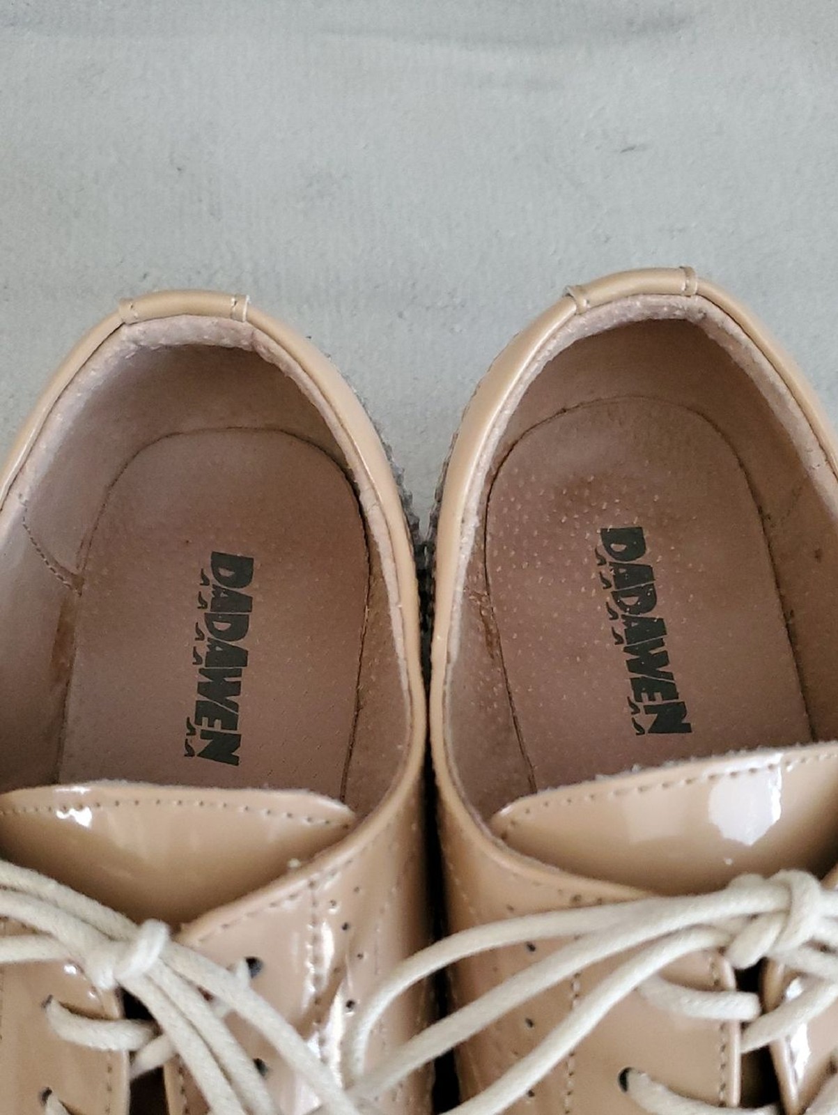 DADAWEN Tan Patent Platform Oxford Wingtip Shoes WOMEN’S SIZE: 39 EU/ 8 US