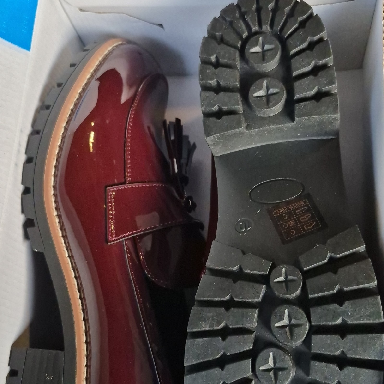 Women’s Burgundy Patent Leather Tassel Loafers Slip-On Mid Heel US 10 EU 41.5