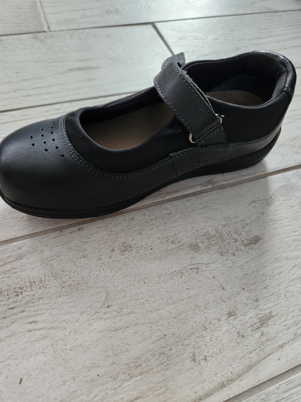 Drew Rose Women’s Black Leather Adjustable Comfort Mary Jane Shoes Size 6.5 WW