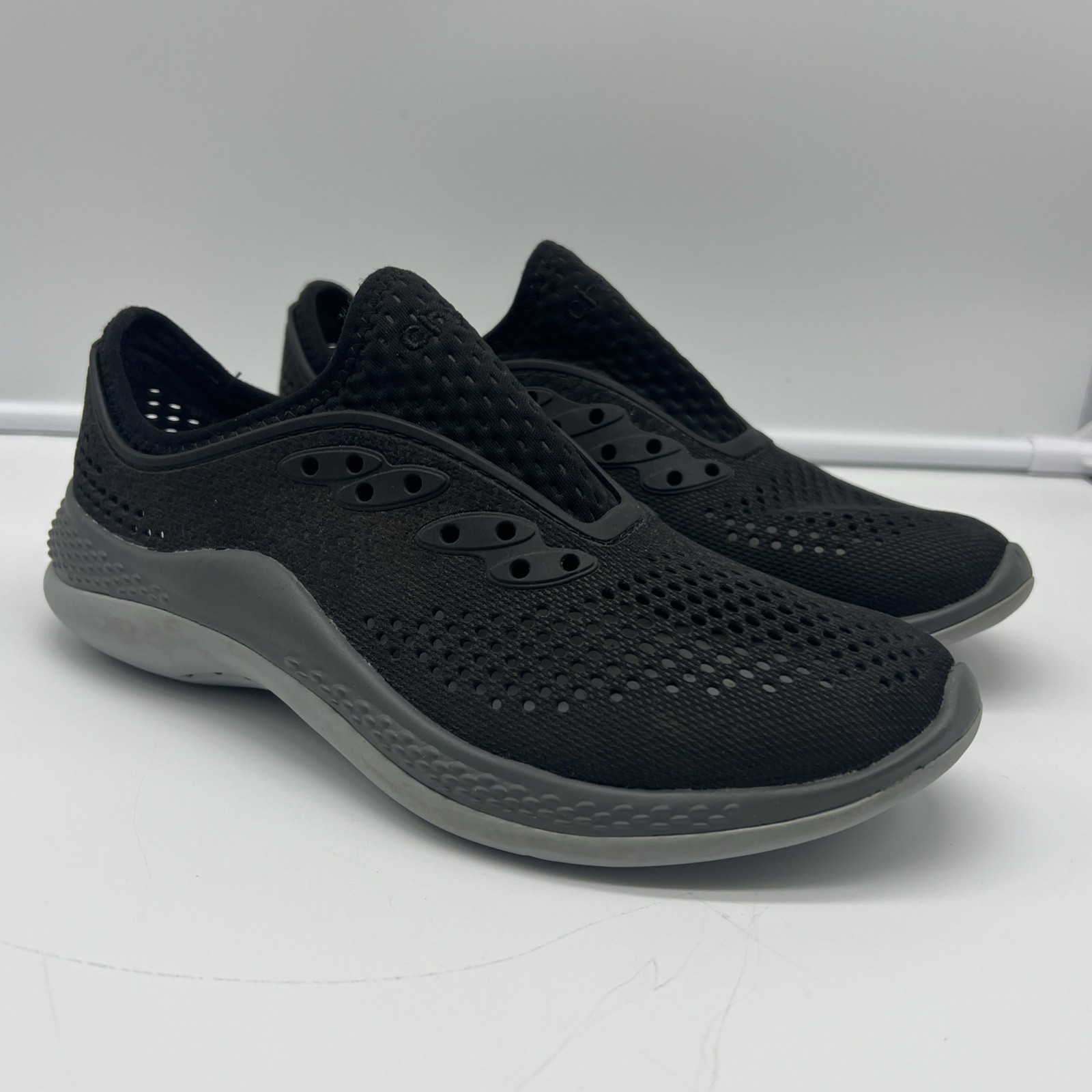 Crocs Literide 360 Pacer Shoes Women’s Size W4 Black Comfort Sneaker