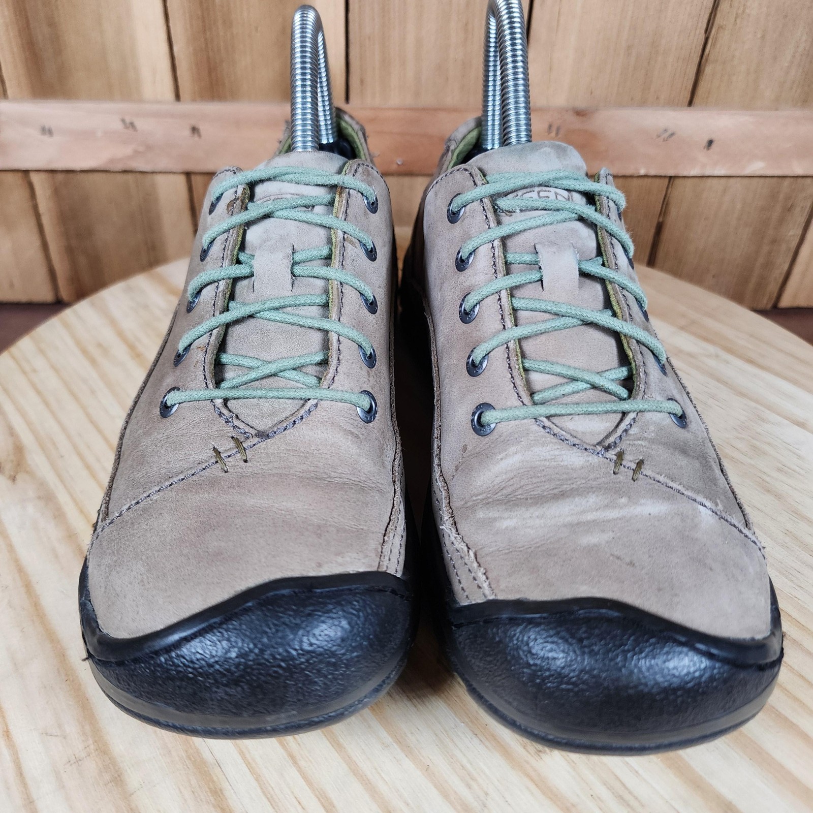 Keen Comfort Tie Shoes Womens 6.5 Tan Leather Walking Hiking Oxford Lace Up