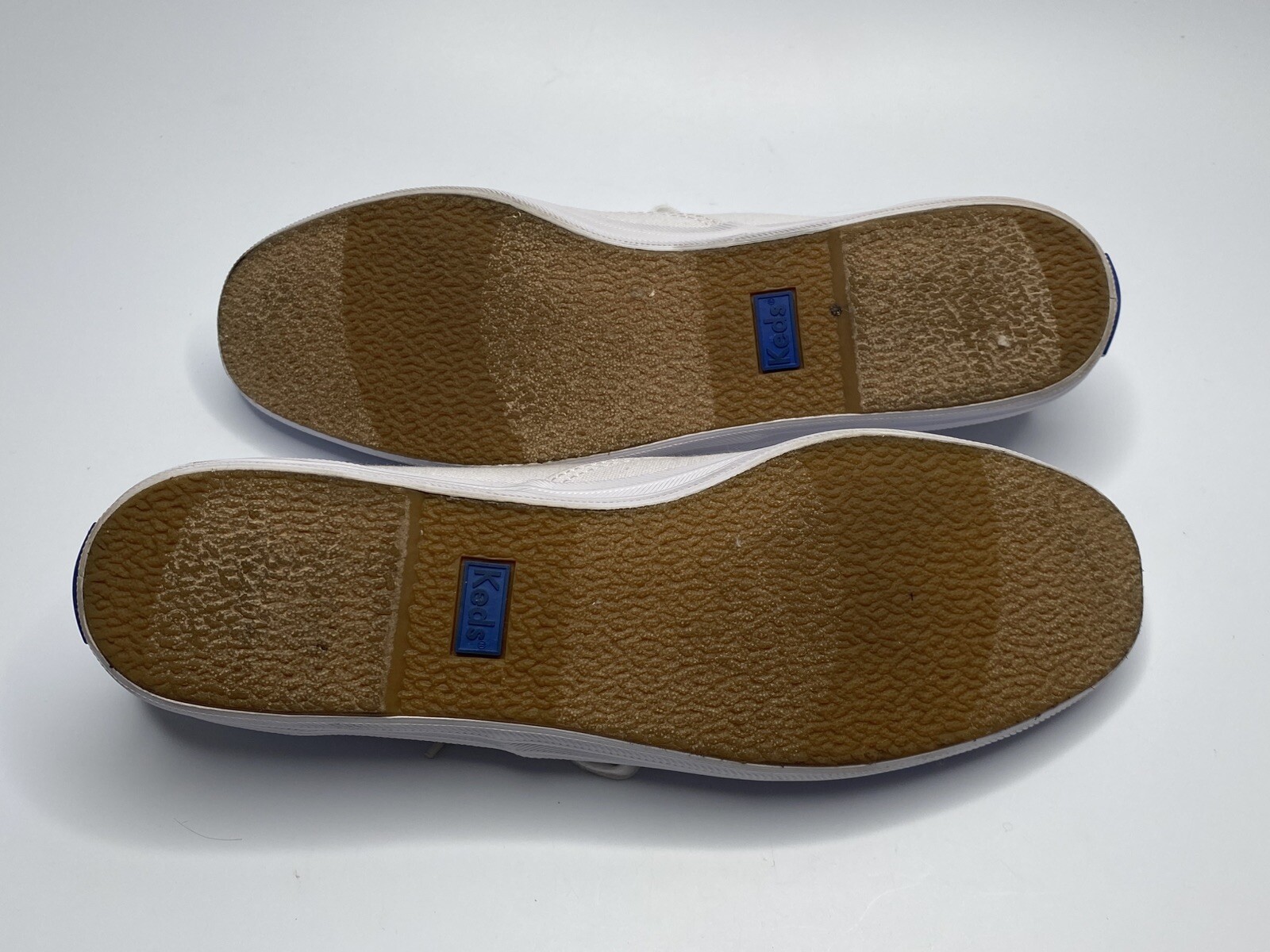 New Keds Womens White Canvas Champion Slip On Flat Shoes WF34000S Sz 9.5