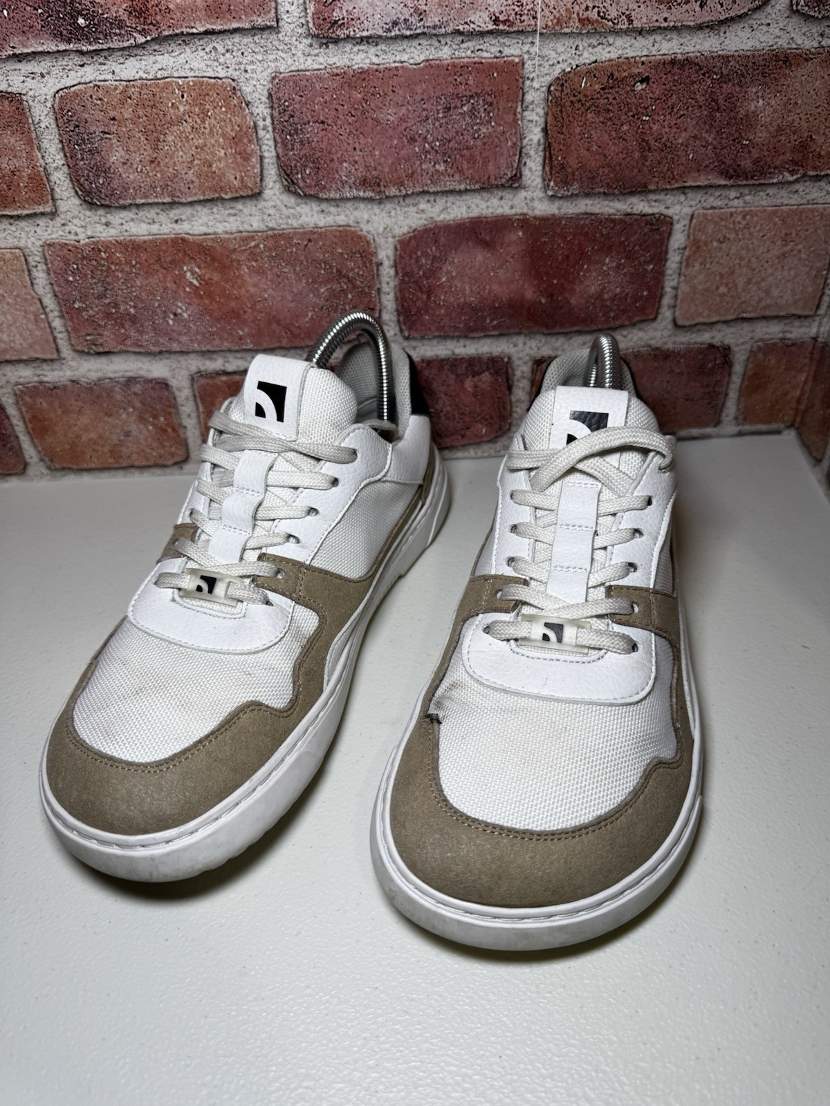 Barebarics Zing White Beige Vegan barefoot sneaker Men’s 7.5 Women’s Size 9