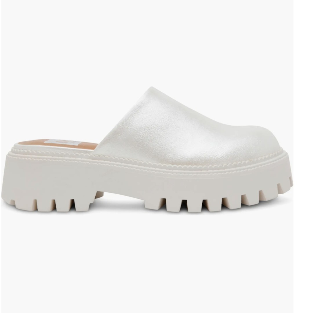 BEAUTIFUL NEW LEXY LUG CLOG BY DOLCE VITA ( WOMEN ) PEARL WHITE SIZE 9.5