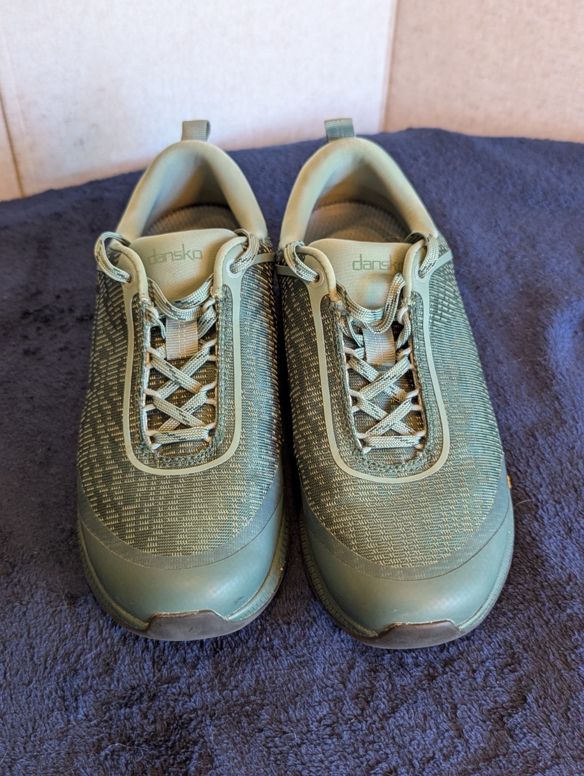 Dansko Makayla Women’s Size 39/8-8.5 Green Walking Waterproof Shoes