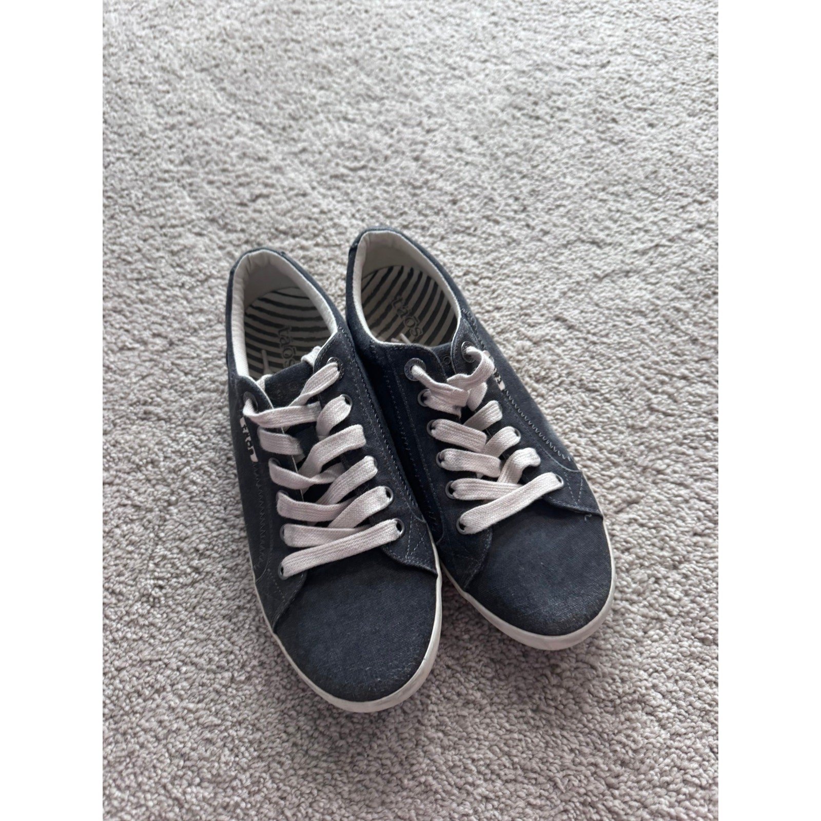 Taos Star Low Top Casual Sneakers Gray Charcoal Washed Canvas Women’s Size 8.5