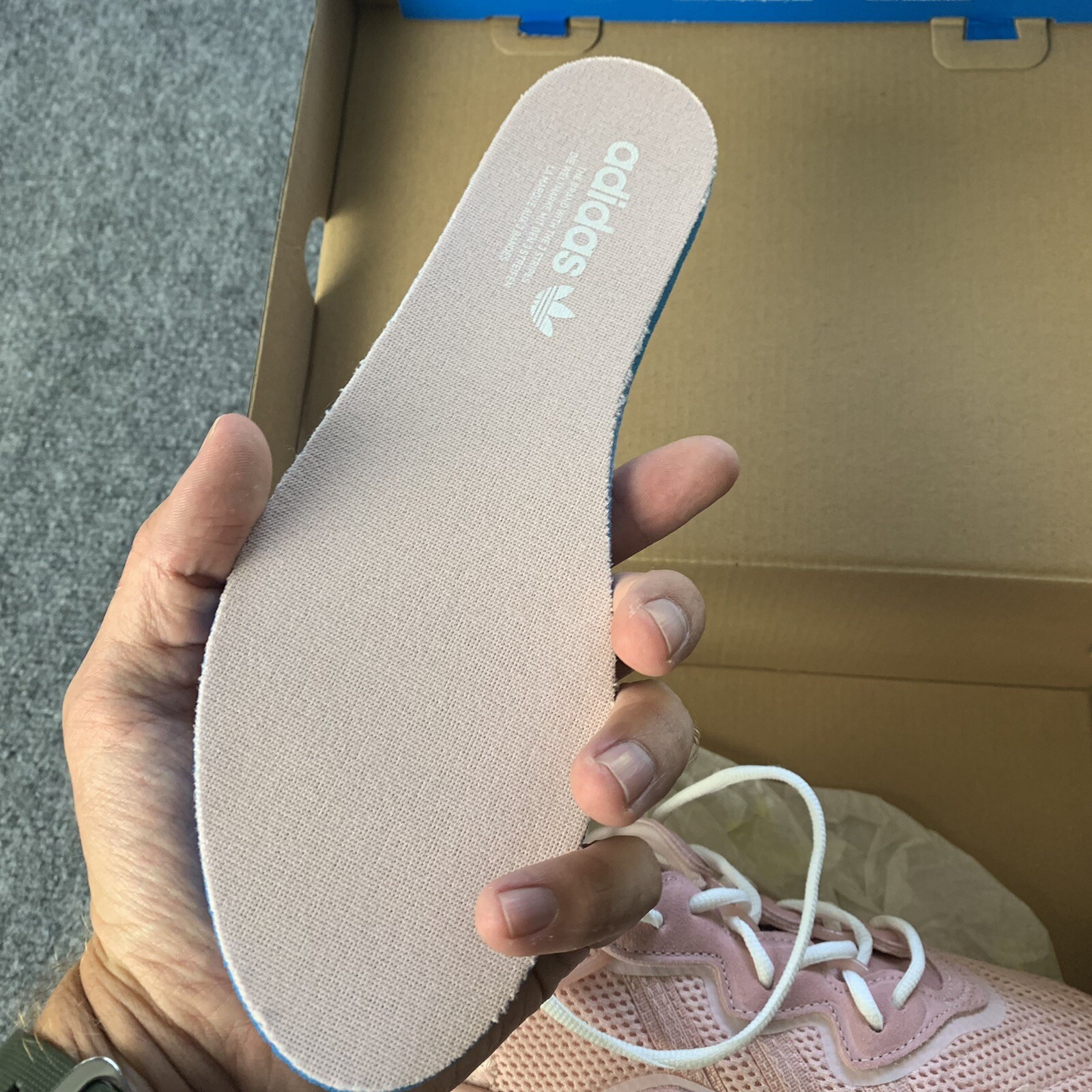 ADIDAS Ozweego Shoes Women’s Vapor Pink Hq6682 Size 7.5 US “New Without Box”