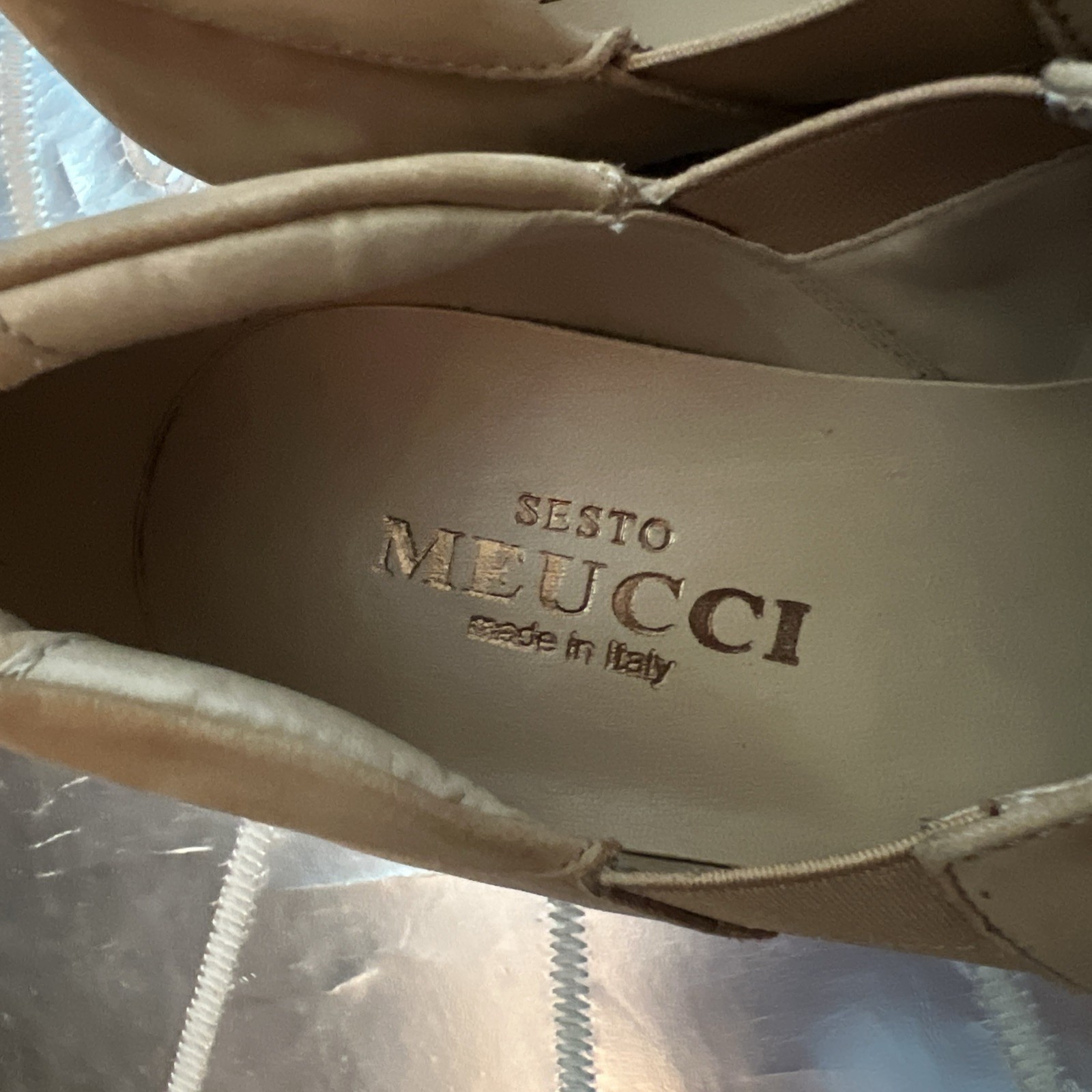 NEW SESTO MEUCCI PERFORATED NUBUCK FLATS size 6.5 M