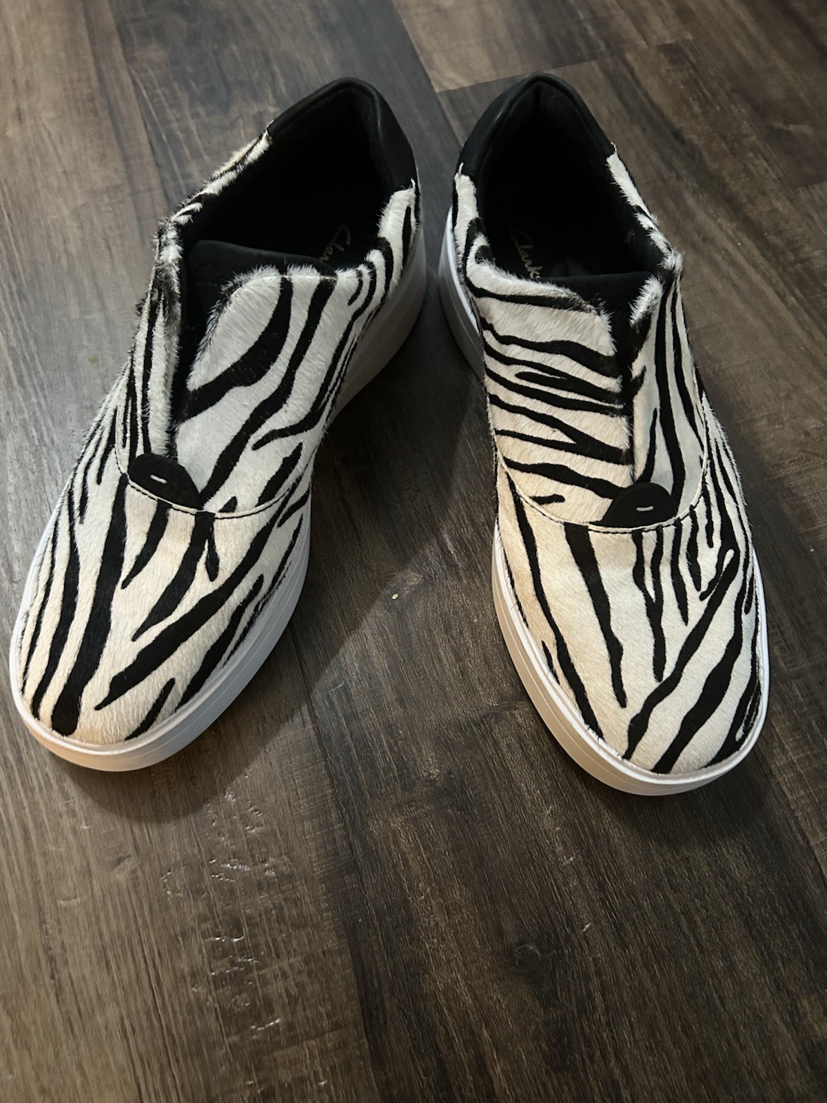 Clarks Zebra Pony Hair Leather Slip On Loafers Sneakers Shoes Women’s Size 7.5