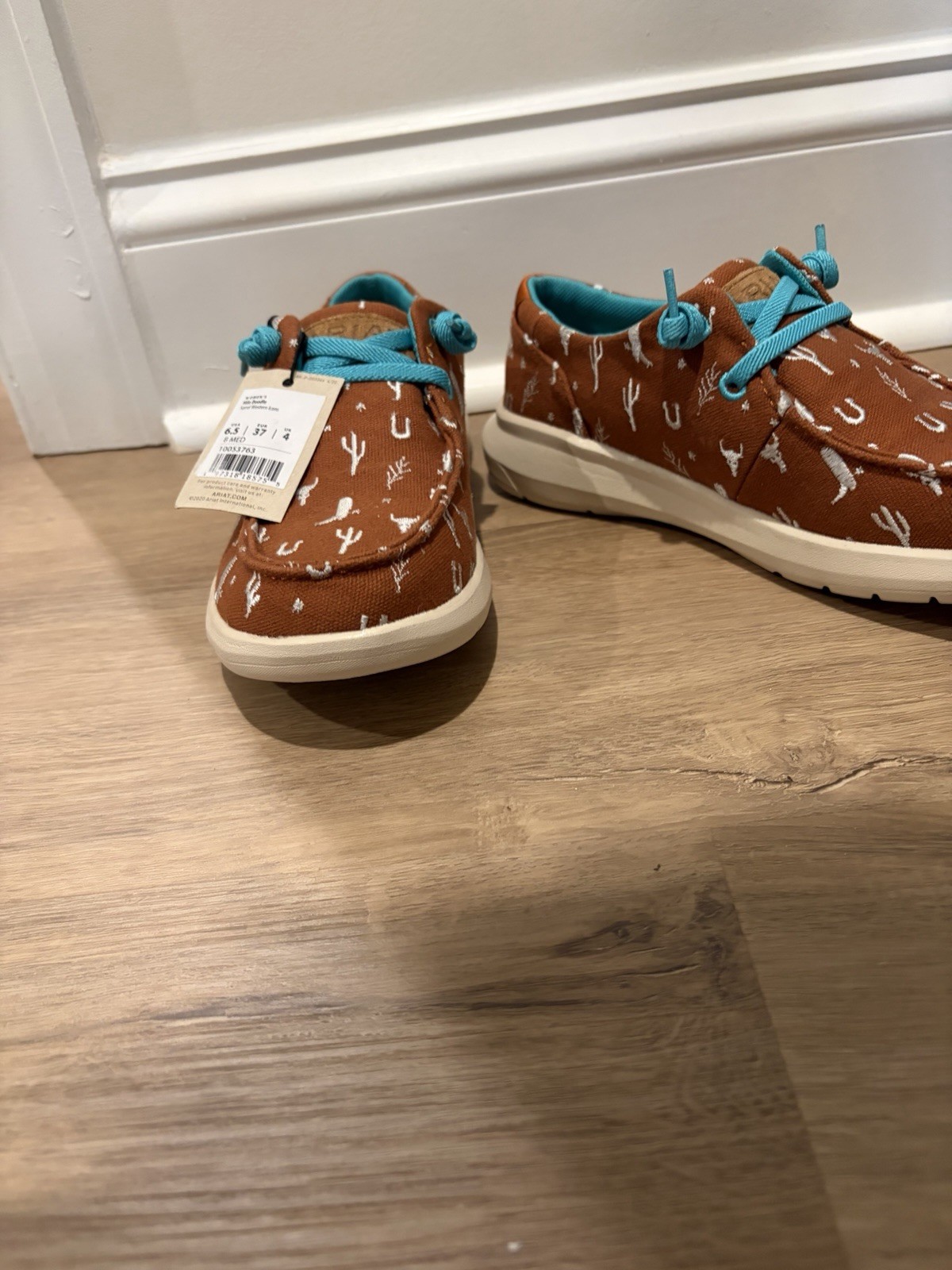 Ariat Hilo Doodle Steer Head Western Slip-Ons Brown 6.5 Women’s B / Medium Width