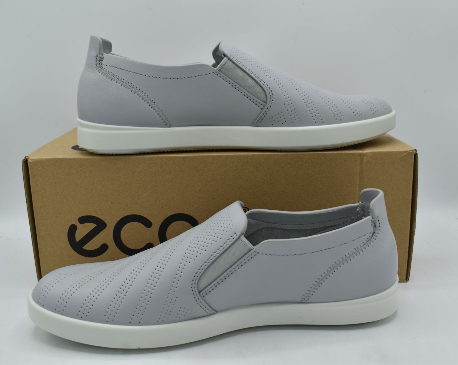 ECCO EU 41 US 10-10.5 Travel Perforated Concrete Leather Slip On Sneakers Shoes