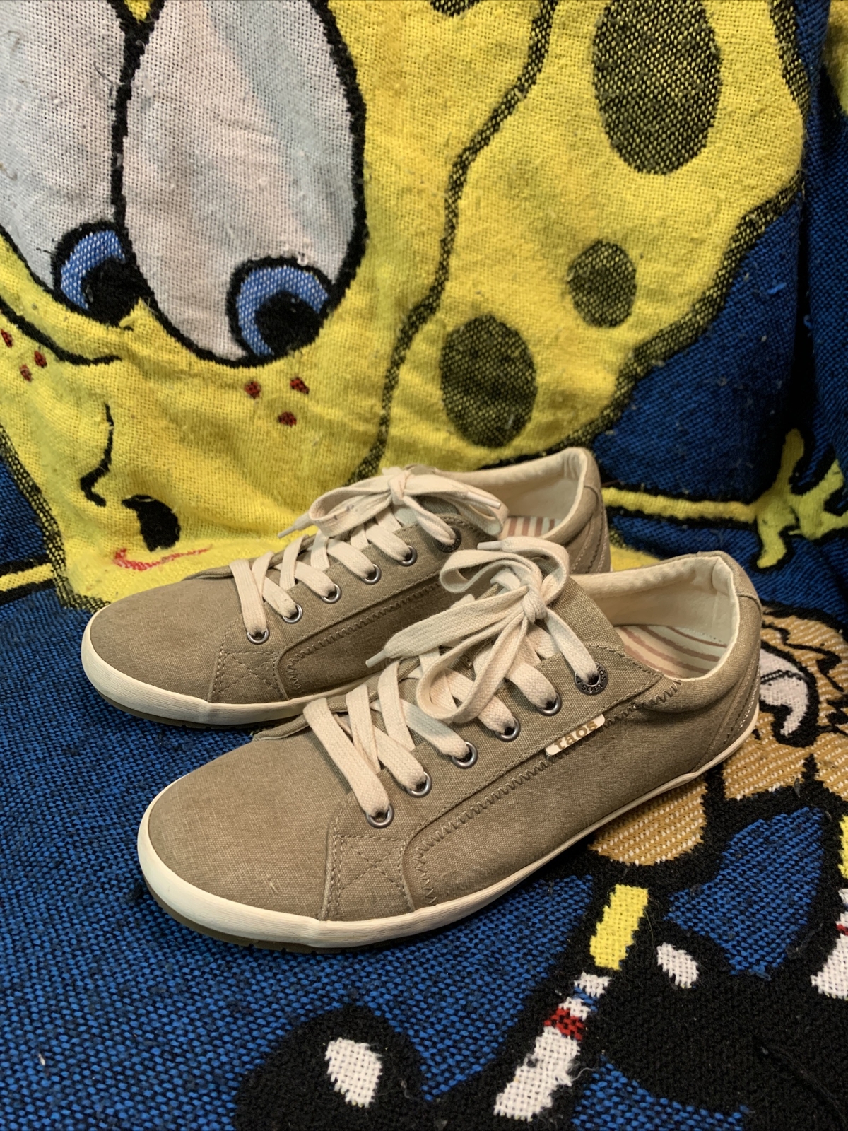Taos Star Khaki Washed Canvas Comfort Sneakers Lace Up Shoes Womens Sz.10 GUC