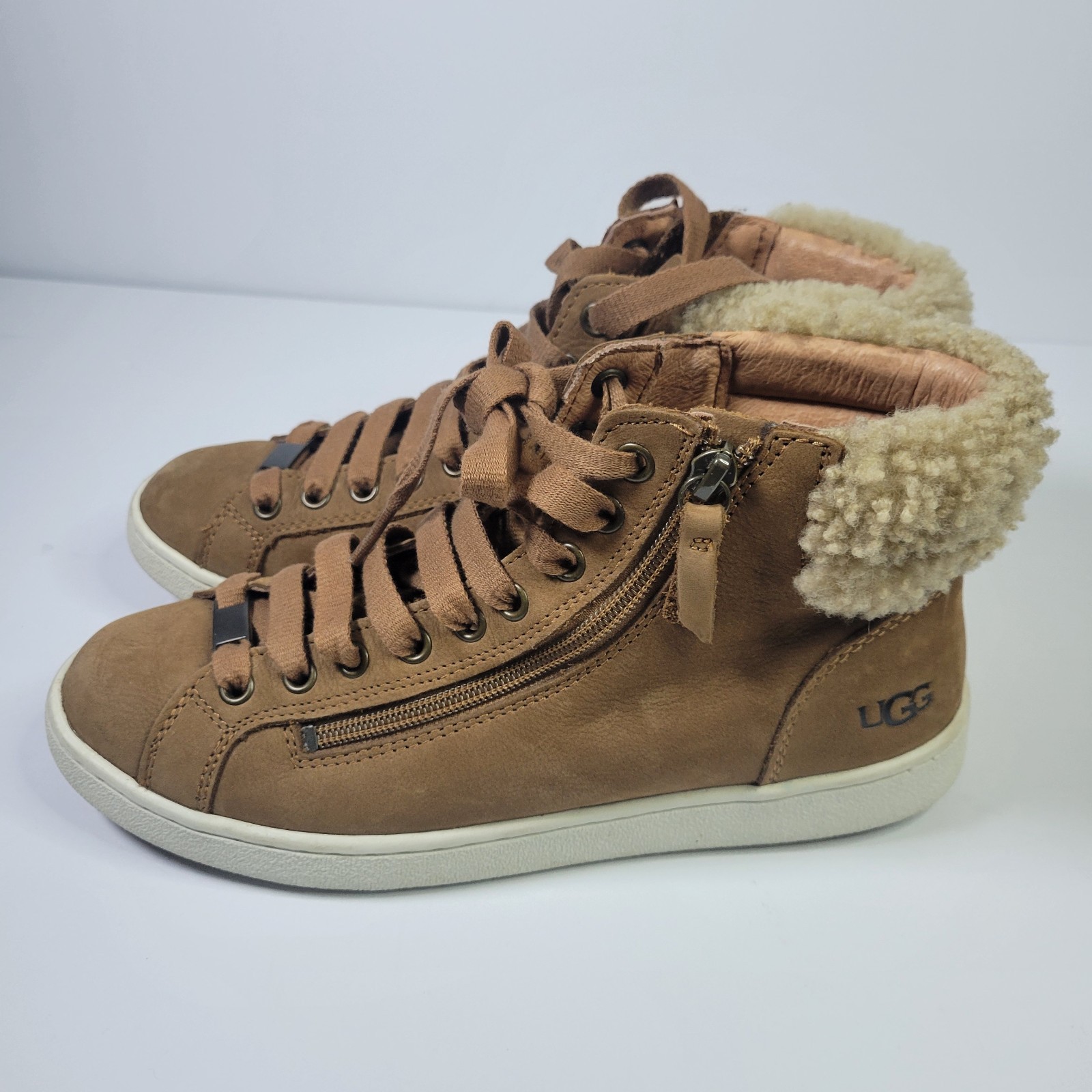 UGG Women’s Olive Chestnut Leather High Top Lace/Zip Up Shoes Size US 8.5 Preown