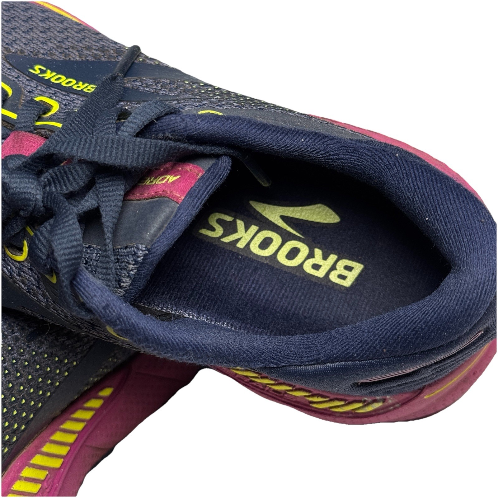 Brooks Womens Running Shoes Size 7b Adrenaline GTS 22 Sneaker 1203531B490