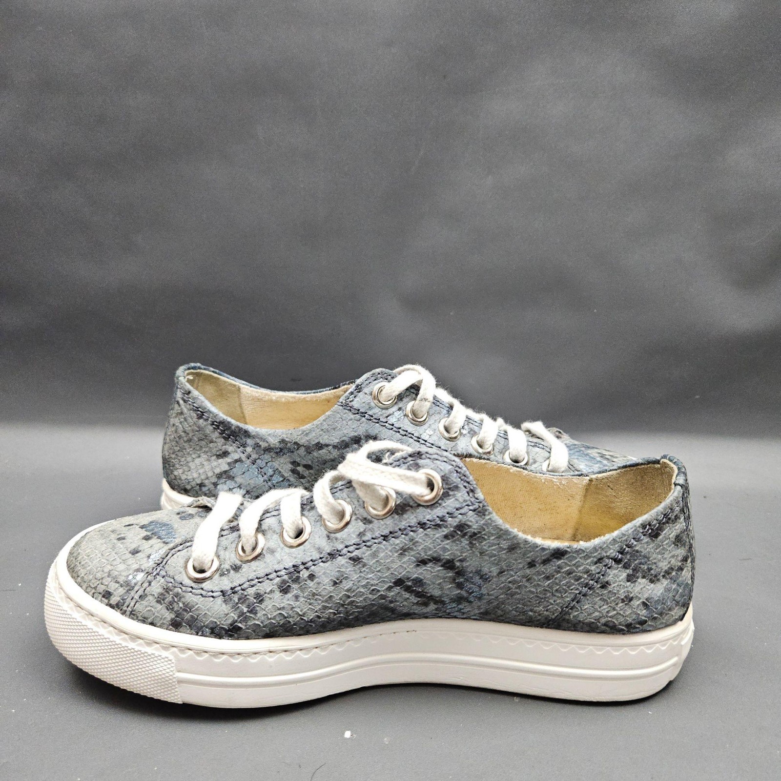 Paul Green Hadley Shoes Womens 5.5 Blue Leather Snake Print Comfort Sneakers