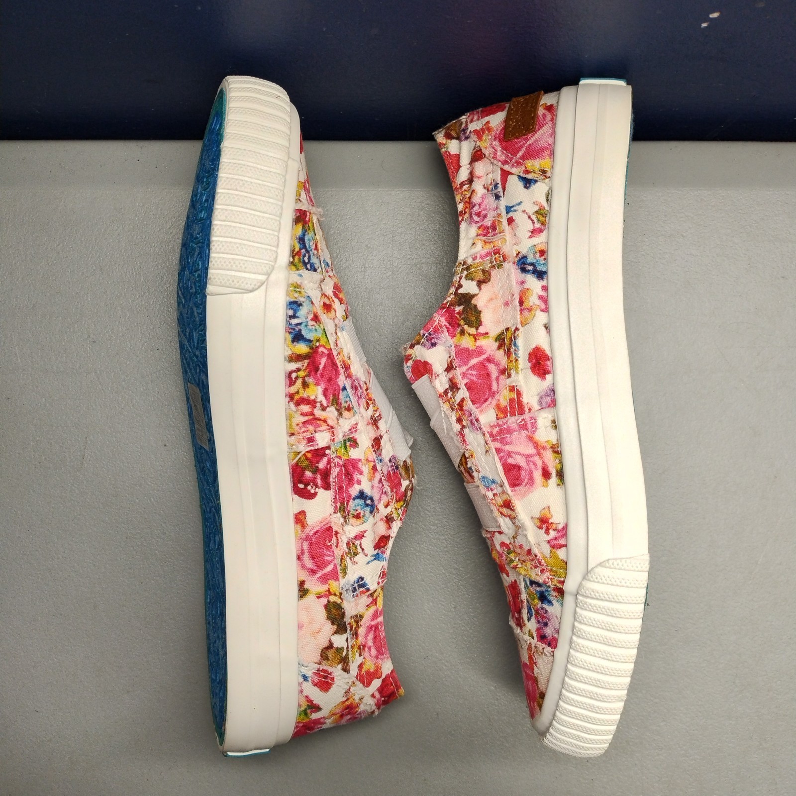 Blowfish Malibu Marley Sneakers Womens US Size 7.5M Multi Floral Slip On ZS001