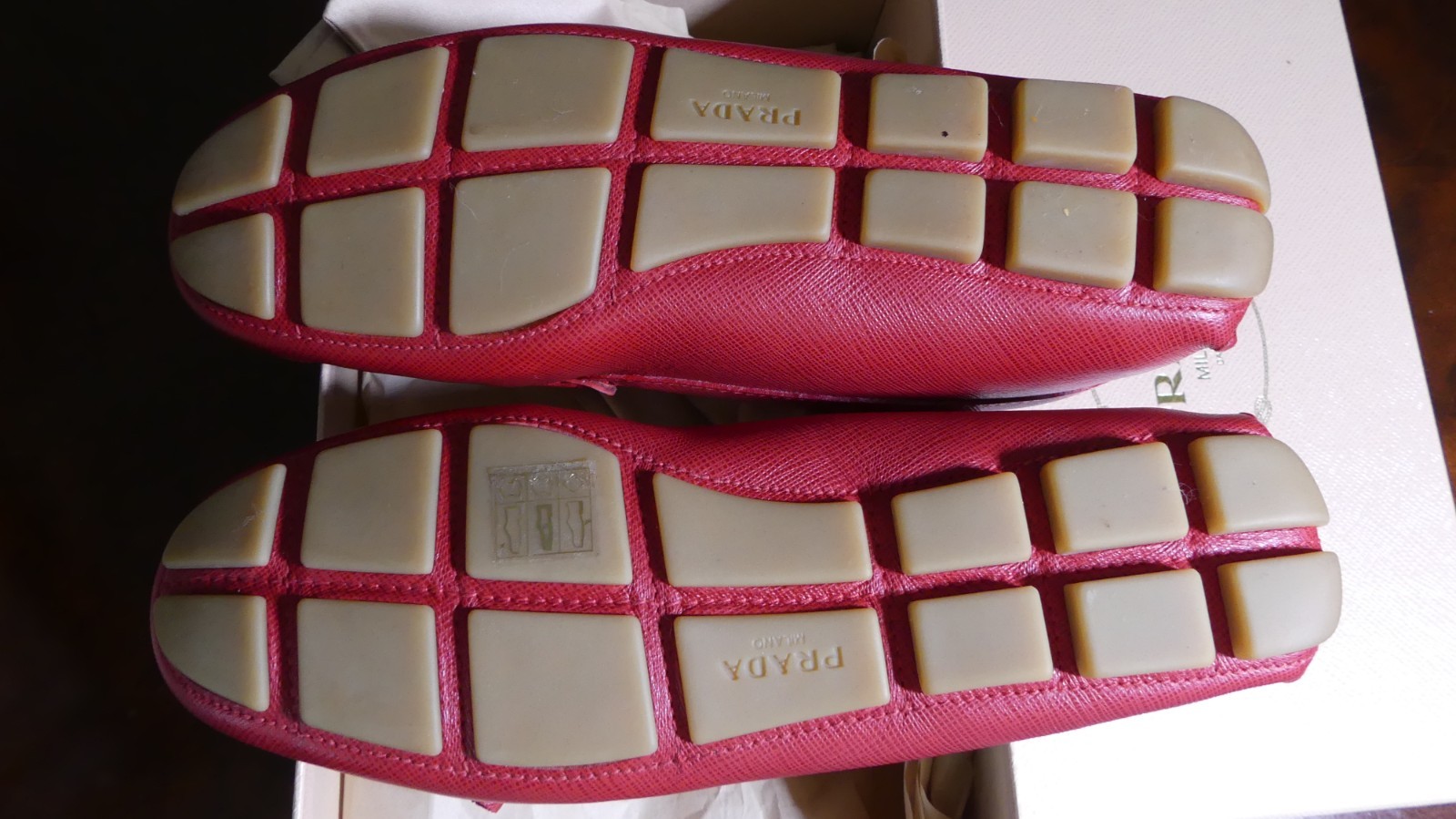AUTHENTIC PRADA Saffiano Calzatura Donna Fuoco Women’s Loafers / Moccasins 37.5