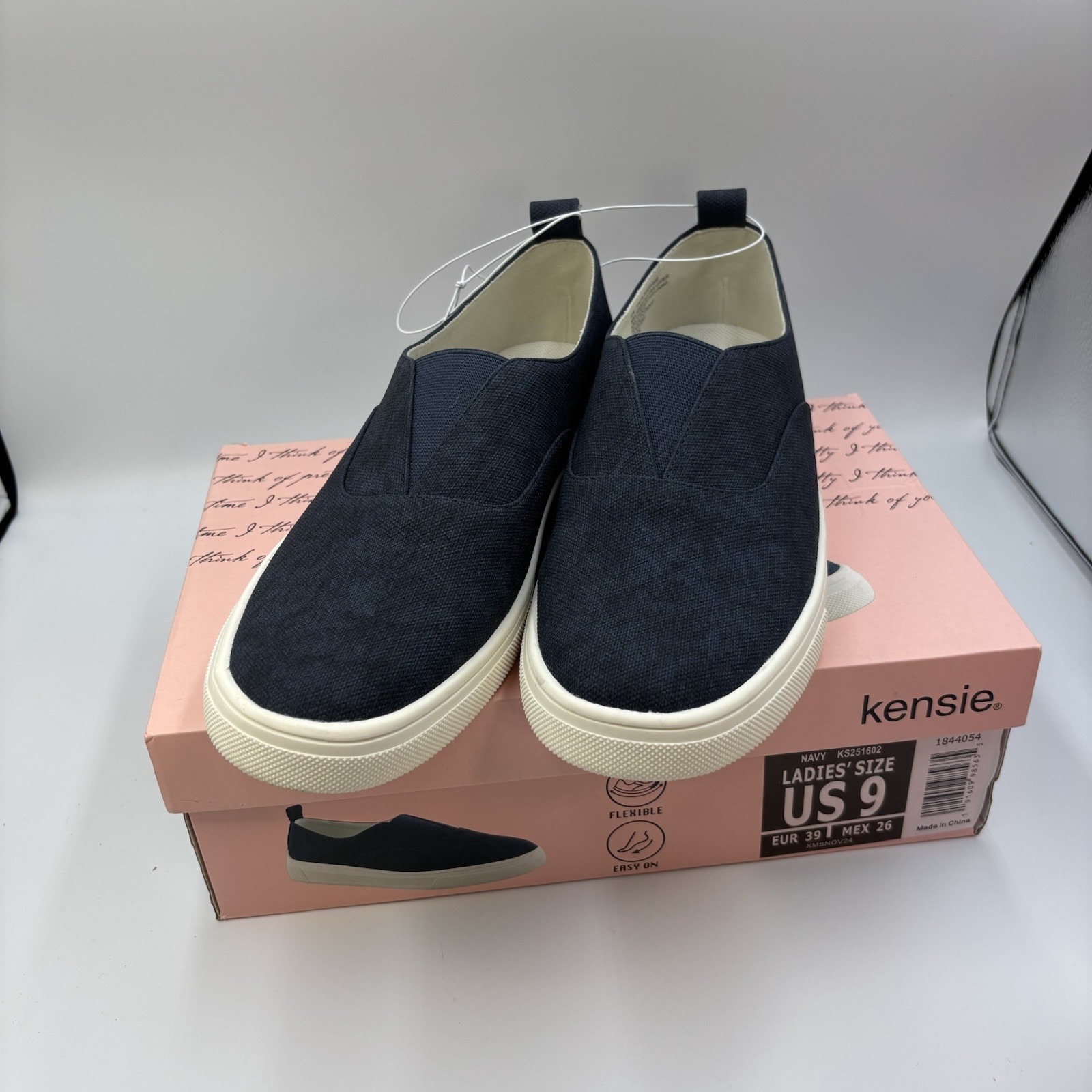 Kensie Women’s Size 9 Navy Slip On Shoes