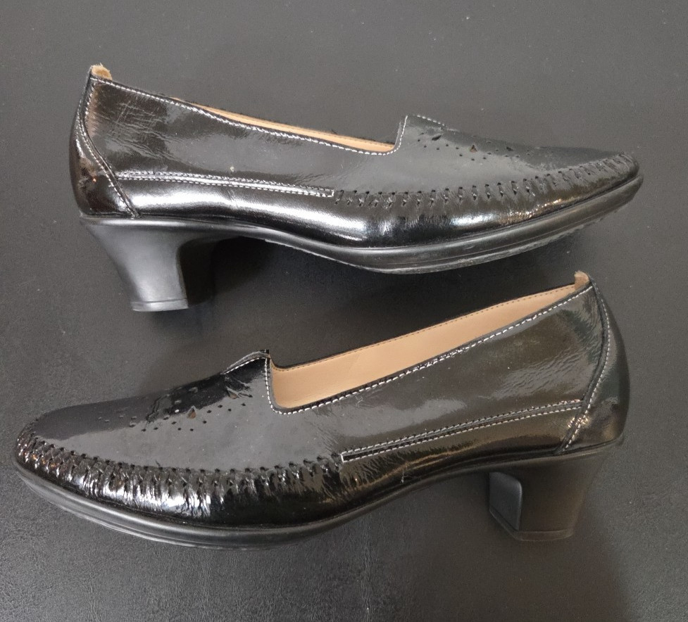 SAS Sonyo Patent Leather Women’s Low Heel Pumps Black Comfort Laser Cut 8 W Wide