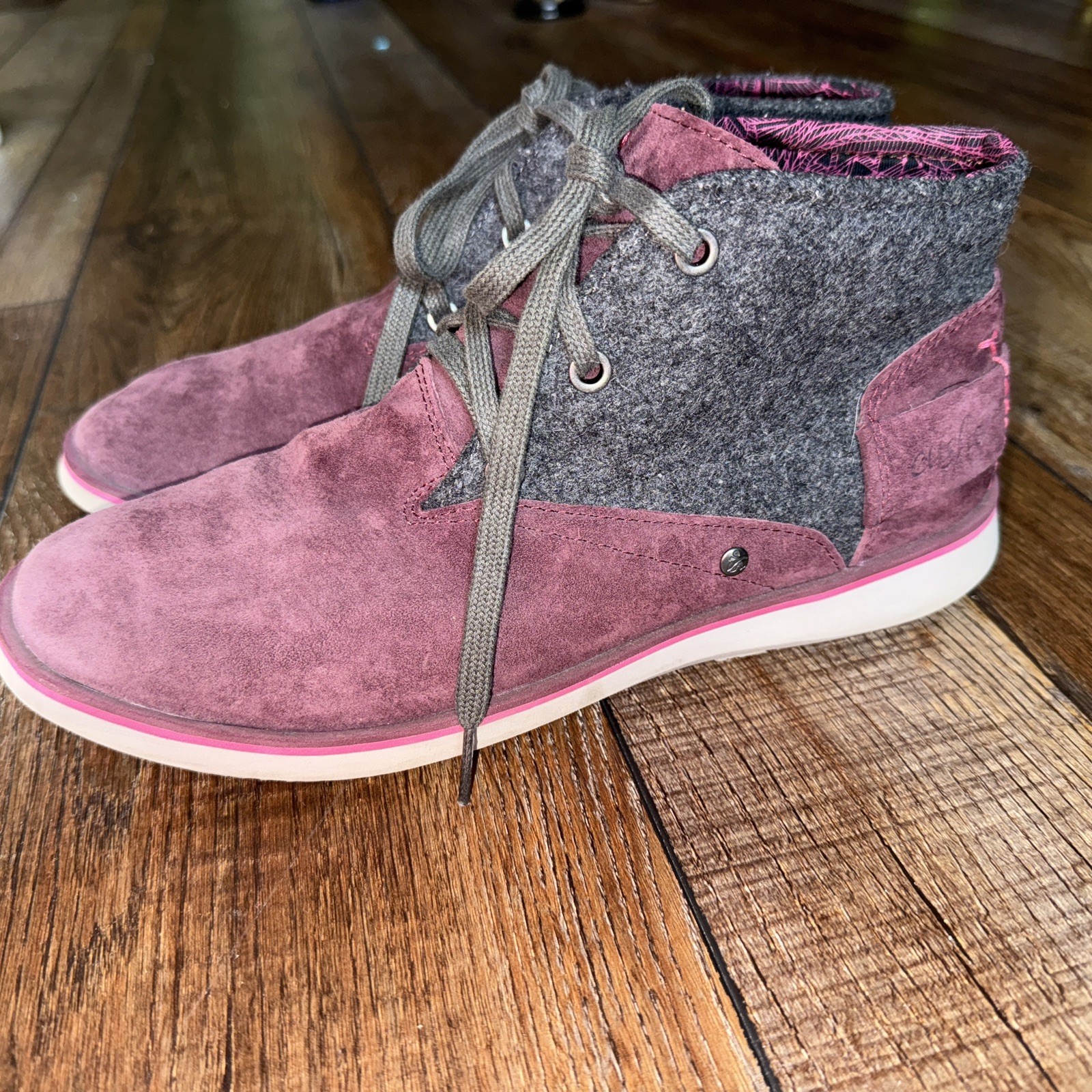 CUSHE Manuka Lite Desert Womens Chukka Boot Sz US 9 EU 40 Wine Surf Comfort