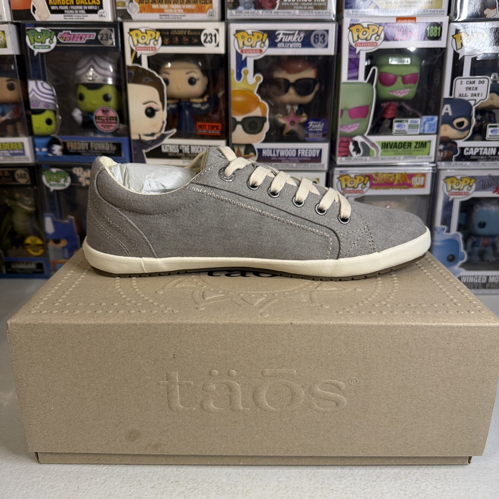 Taos Star Grey Wash Canvas Sneaker Women’s 9.5