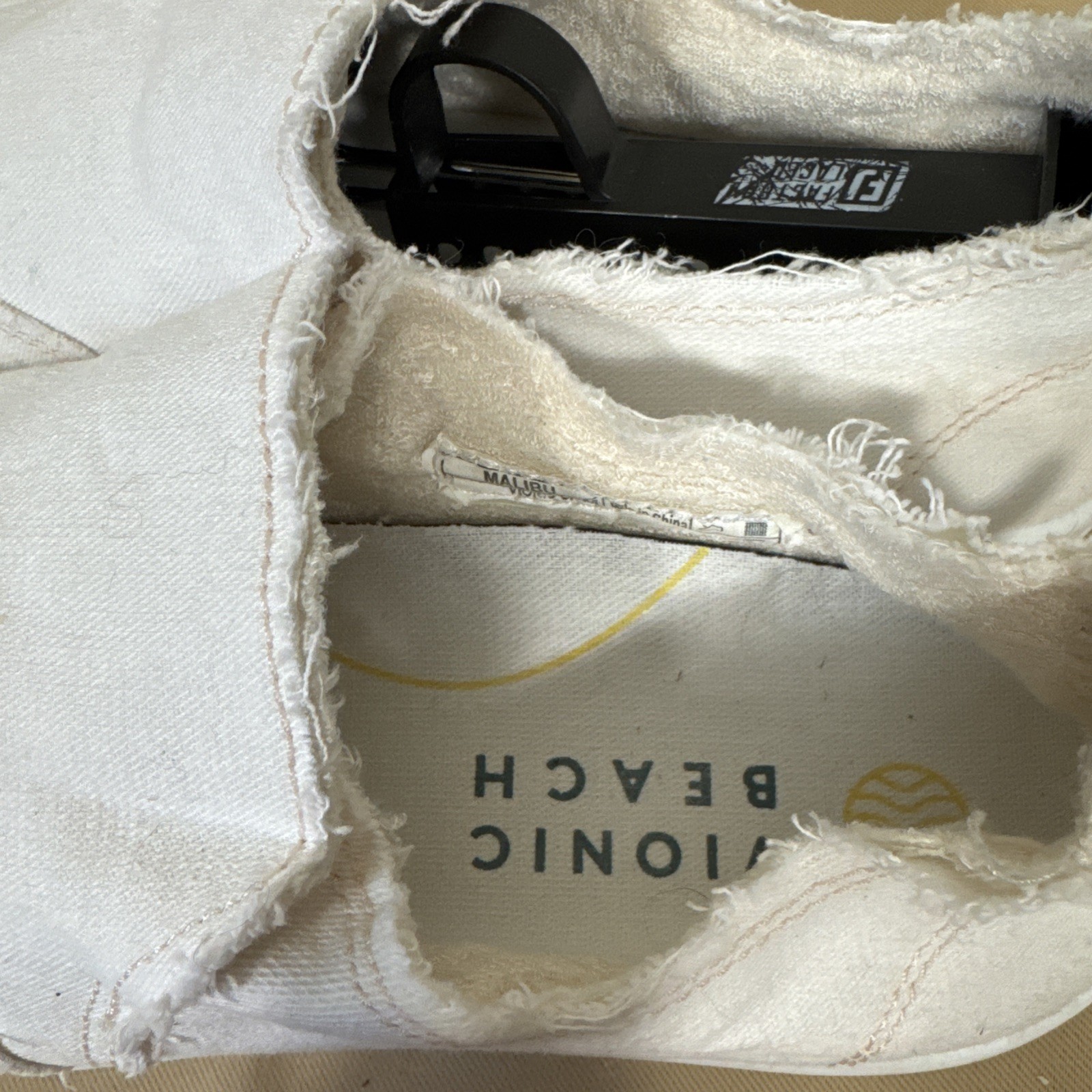 Vionic Beach Casual Shoes Womens Size 7 Medium White Fabric Comfort Distressed