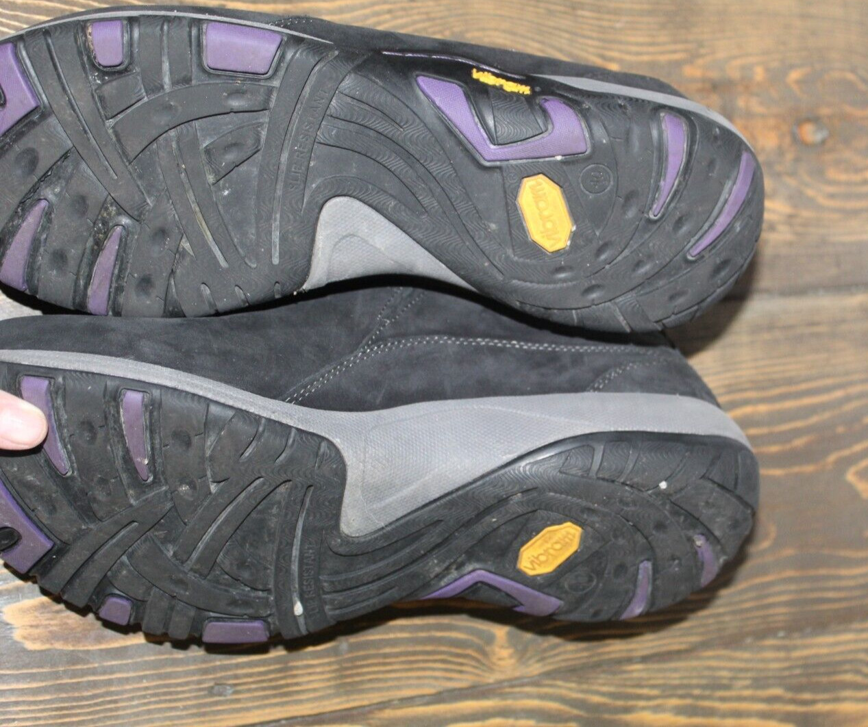 Dankso Slip on’ Women’s Size: 40 (US 9.5-19) Patti Black Microsuede Vibram Sole