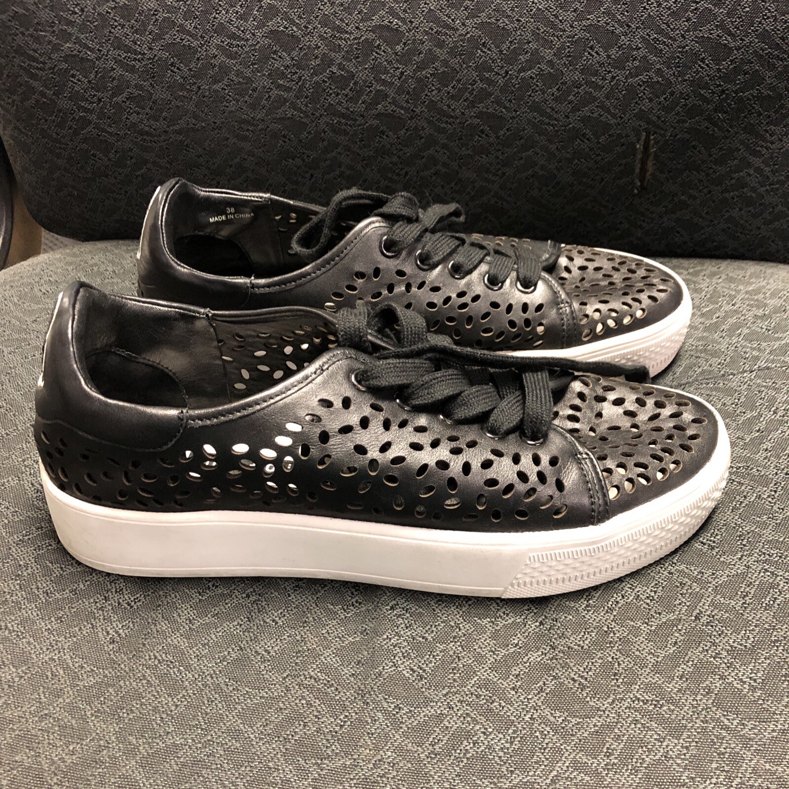 Alice + Olivia Ezra platform sneaker euro size 38 Size 7.5