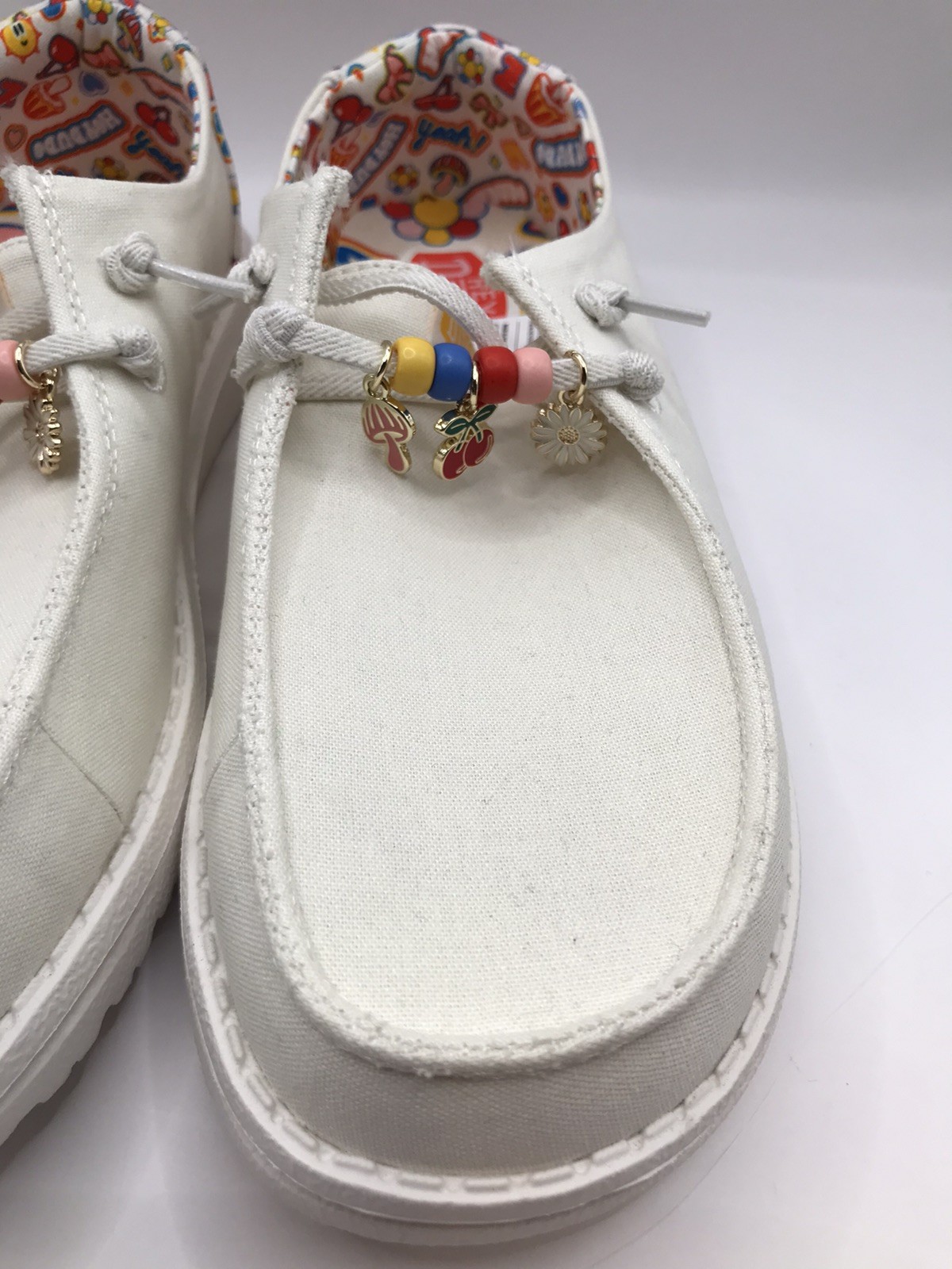 WOMEN’S OFF WHITE/MULTI HEY DUDE WENDY DANGLE CHARMS SLIP ON SNEAKER SIZE 7 NWT