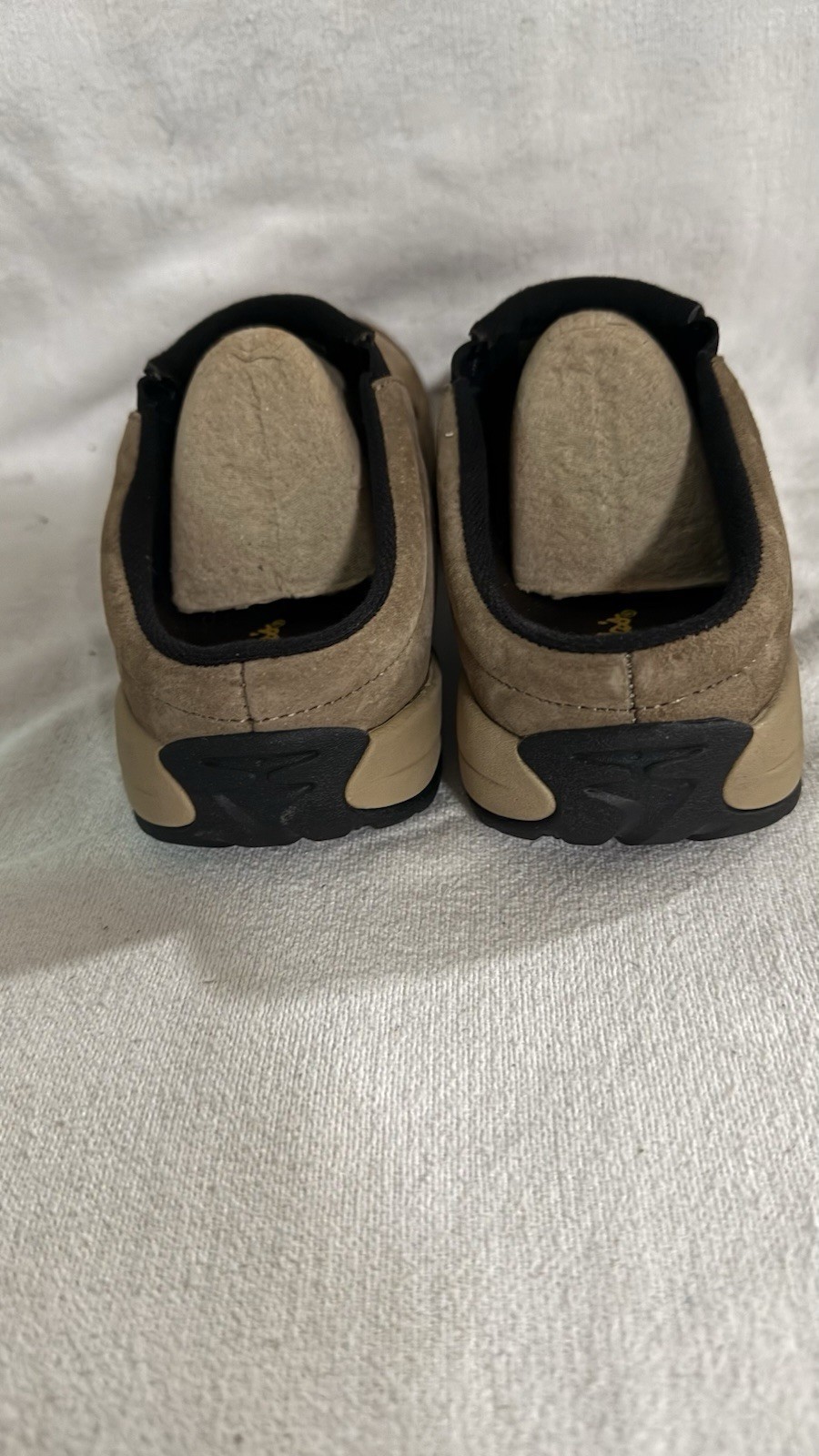 CABELAS Women’s Slip On Hiking/Walking Tan Suede Shoe 8M 84-1123 NWOB