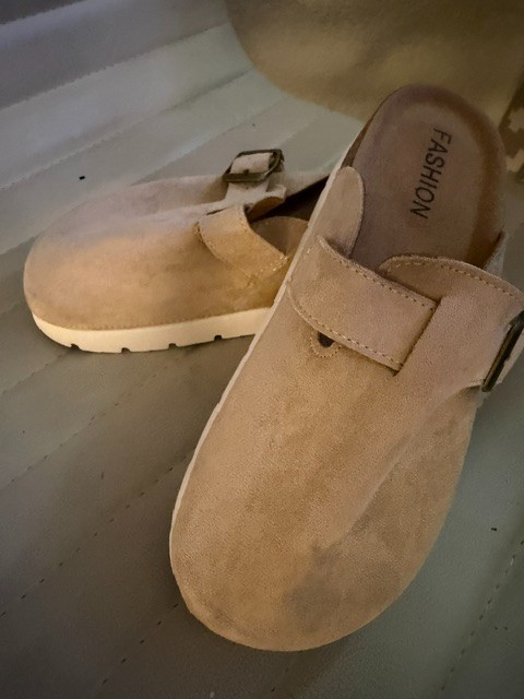 Project Cloud Benton Chunky Suede Platform Clogs Women Size 6 Leather Mules