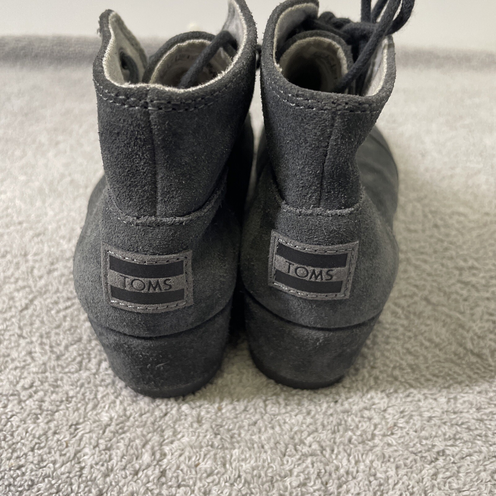 Toms Ankle Boots Womens Juniors Size 3 Gray Desert Wedge 10010659 Suede Lace Up