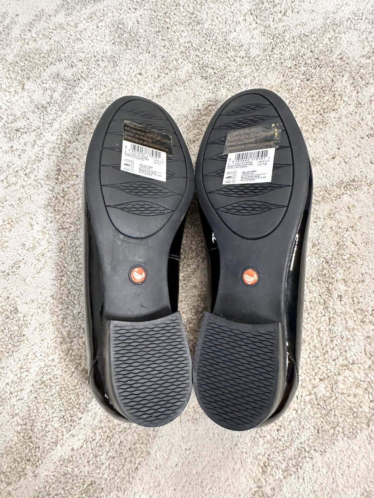 Unstructured Clarks Shoes Women’s 7M Un Blush Ease Loafers Black Leather NEW